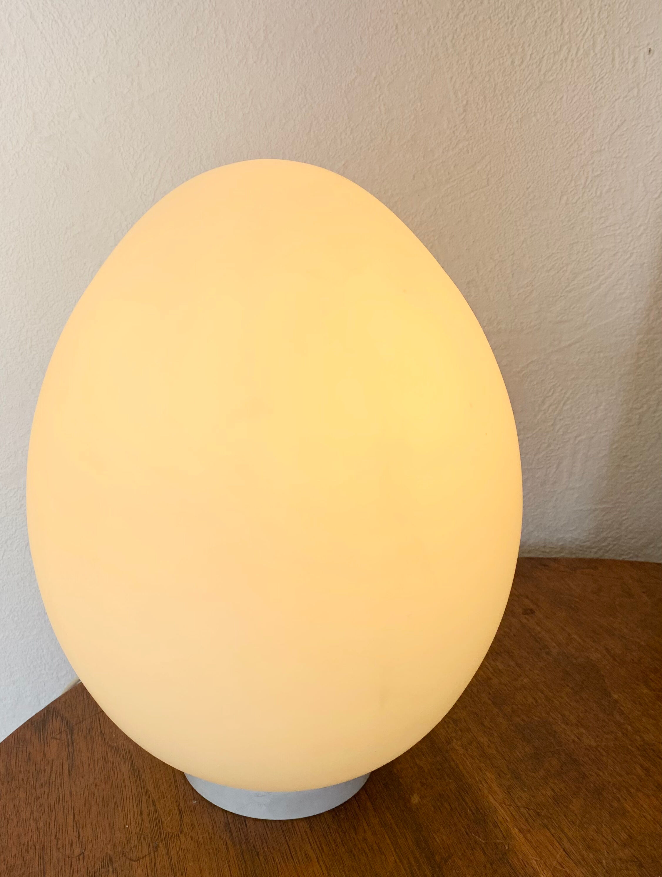 Laurel Egg Lamp