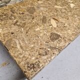 Table basse en pierre du Jura style marbre