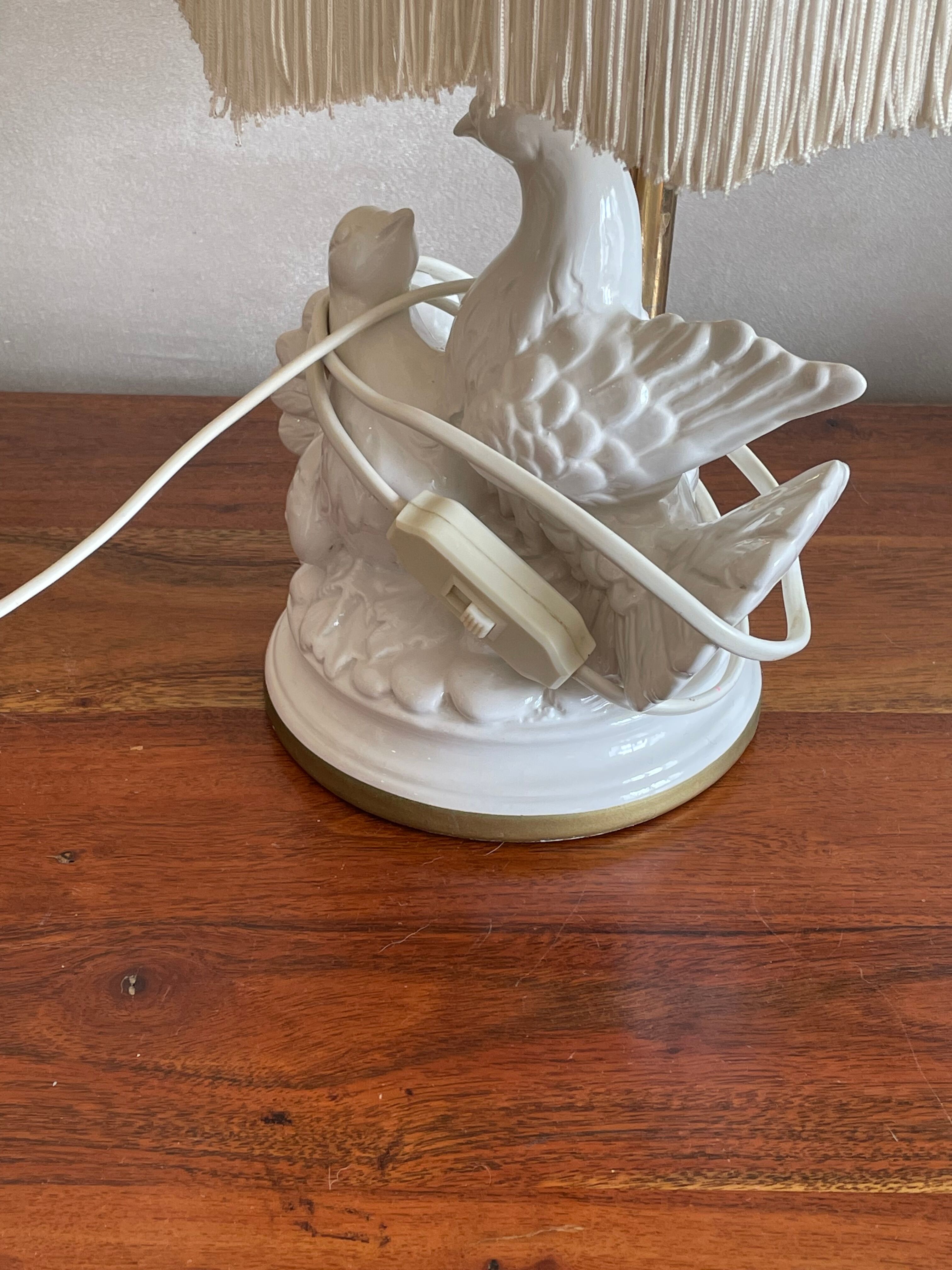 Lamp with two doves white ceramic