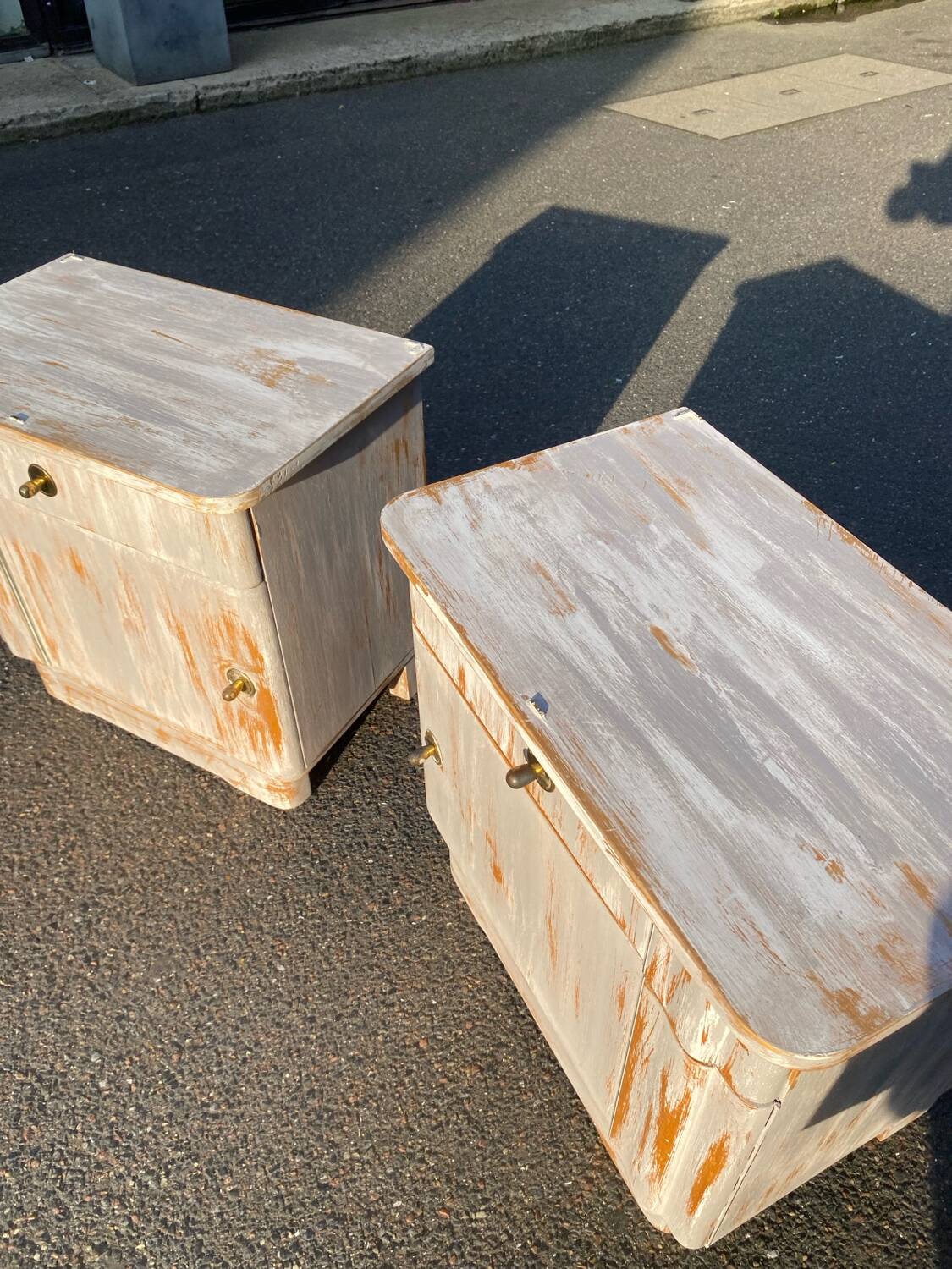 2 German bedside tables