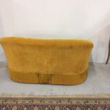 Canapé velours moutarde crapeau