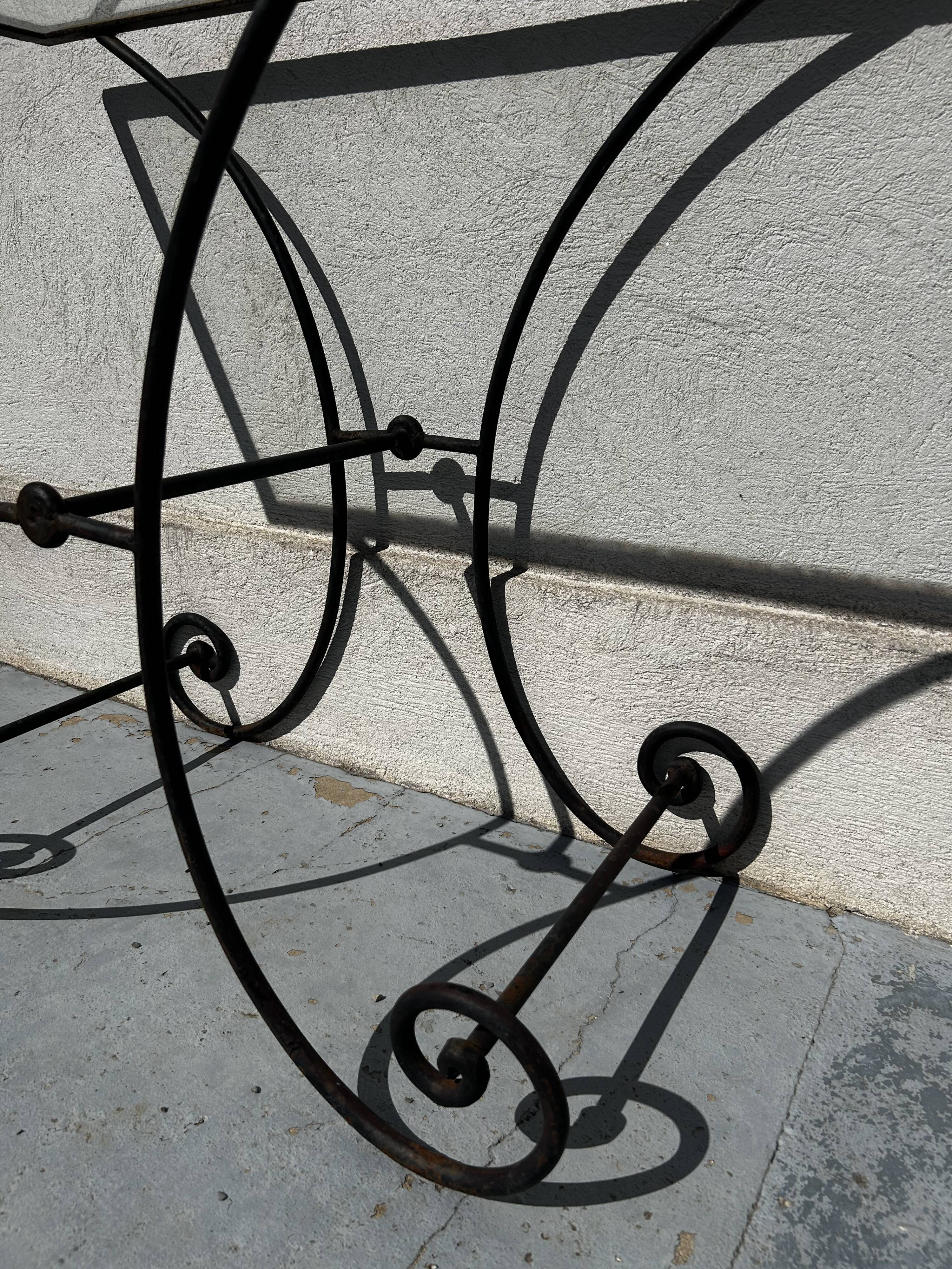 Console en fer forgé et verre