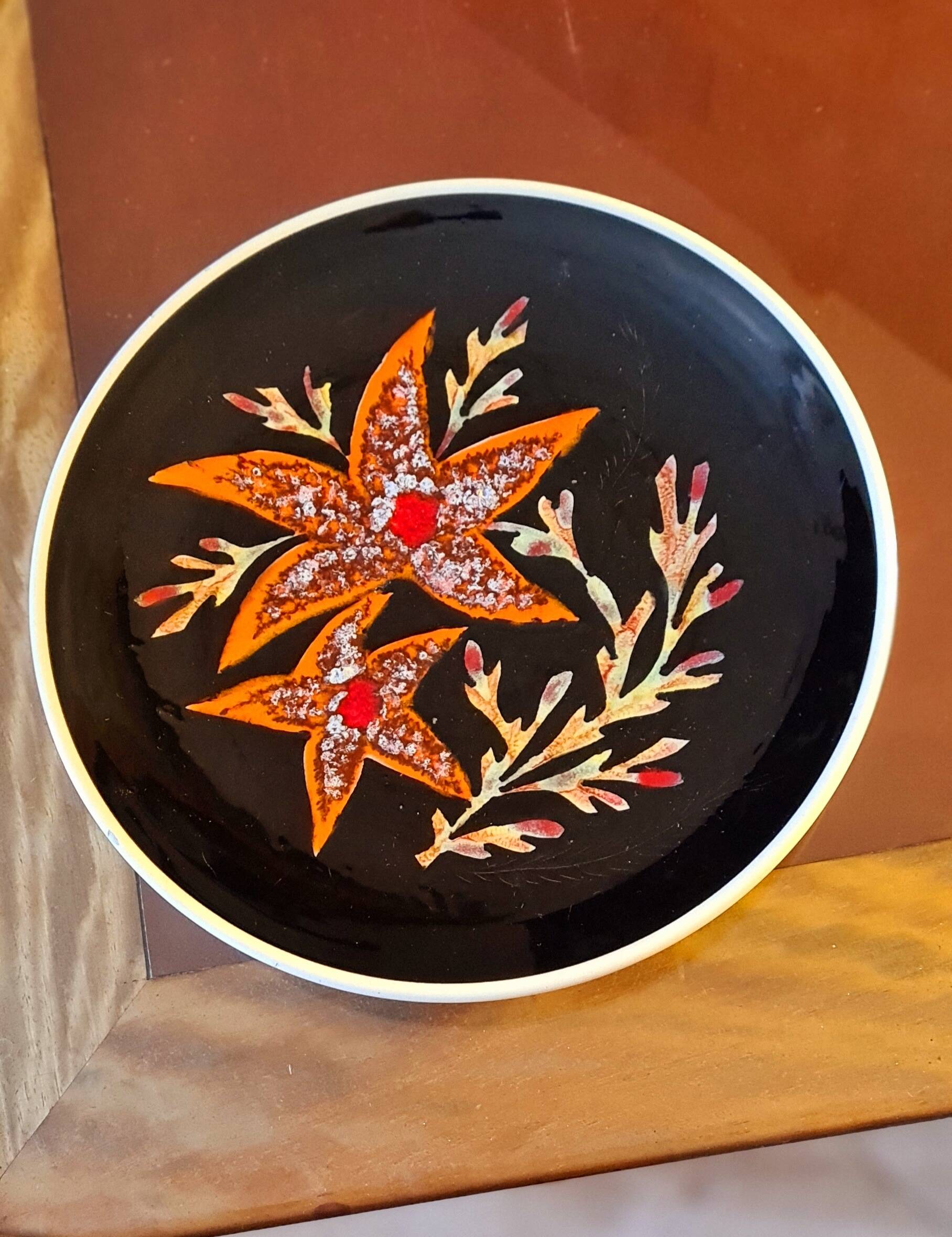 Ceramic starfish dish