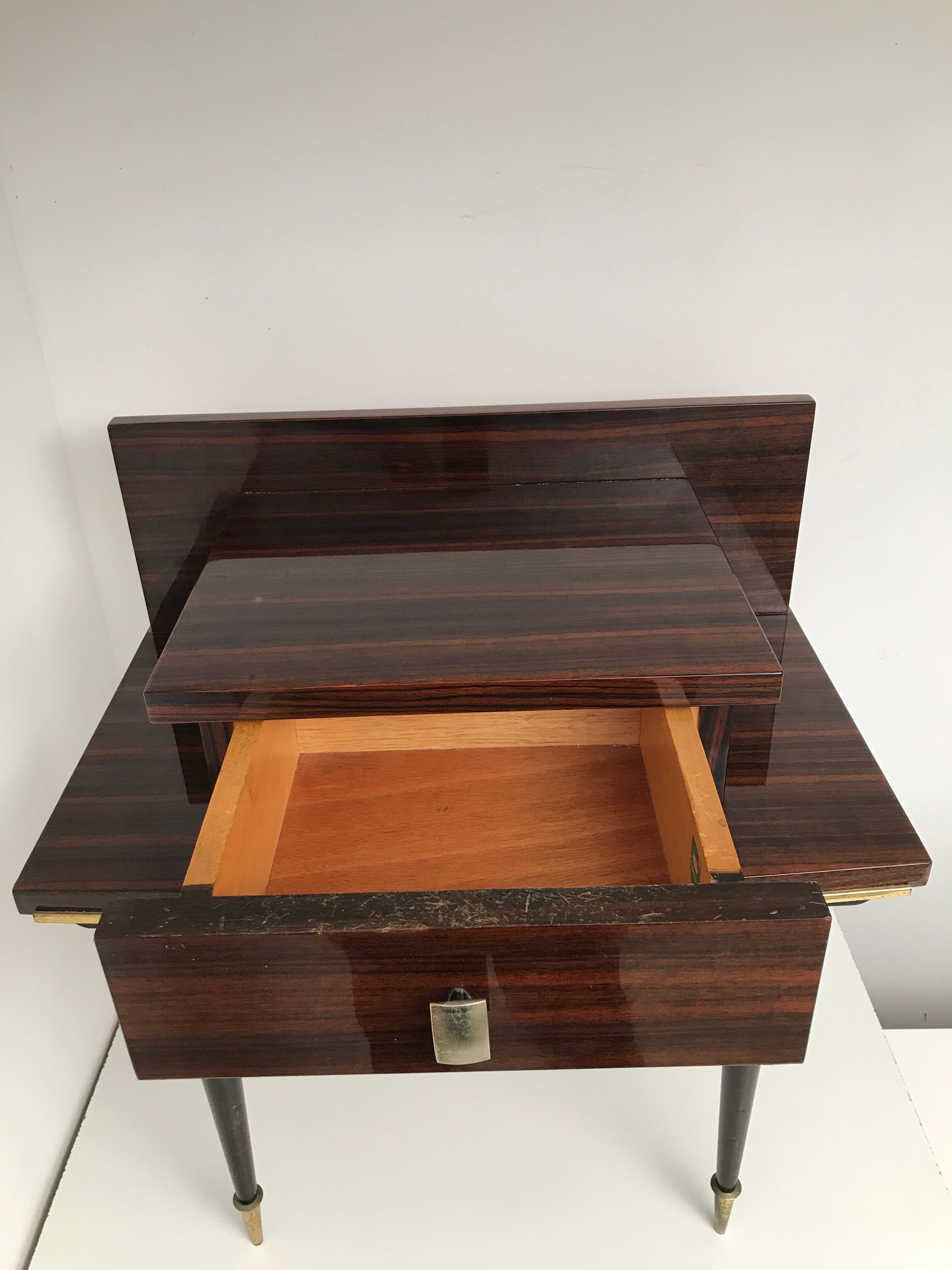 Chevet années 50-60 vintage en formica vernis laqué et pieds compas
