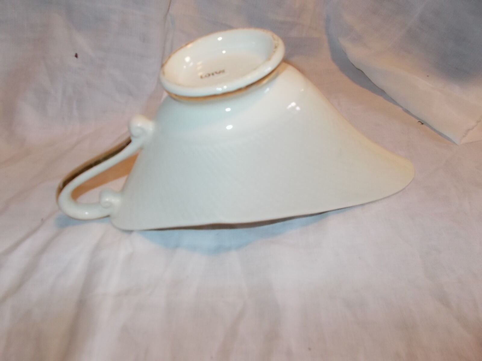 Salins sauce boat, lotus model.