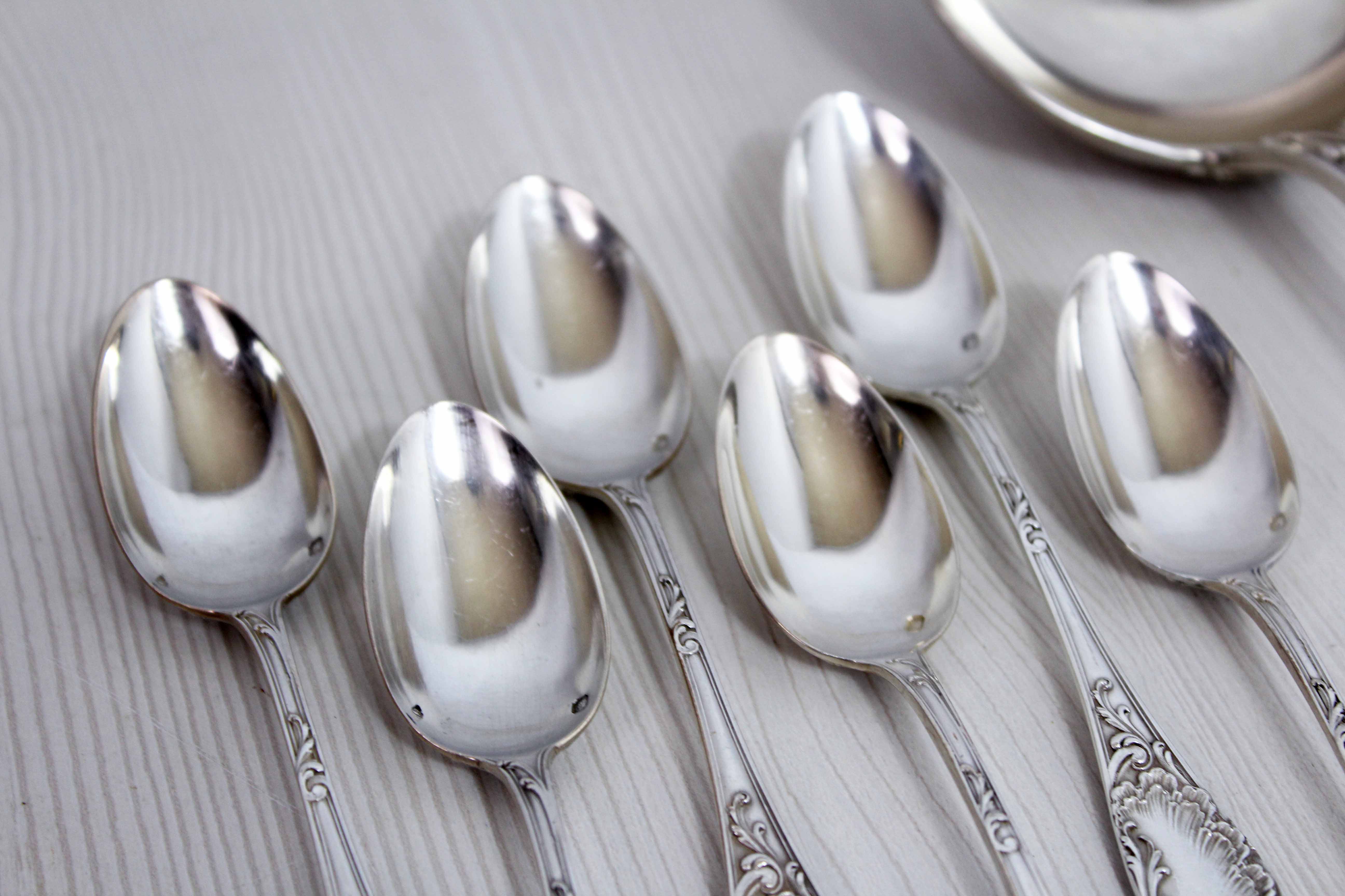 Set de 37 couverts Emile Puiforcat en argent massif