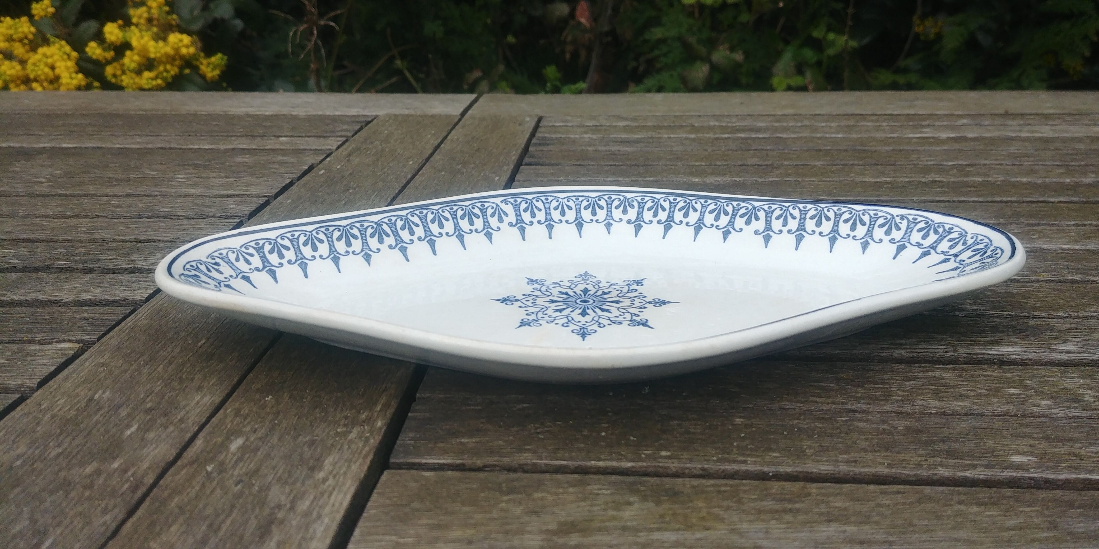 Ceramic dish from St Amand Primax blue
