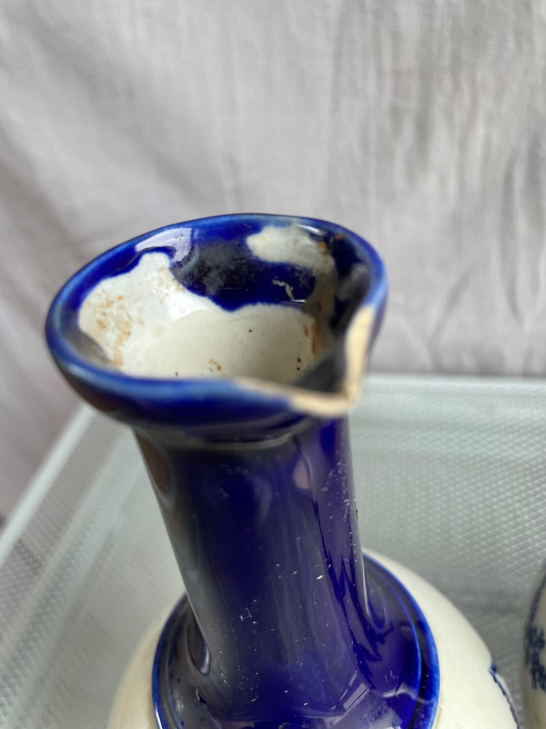 2 st Uzes tarre steel ewers