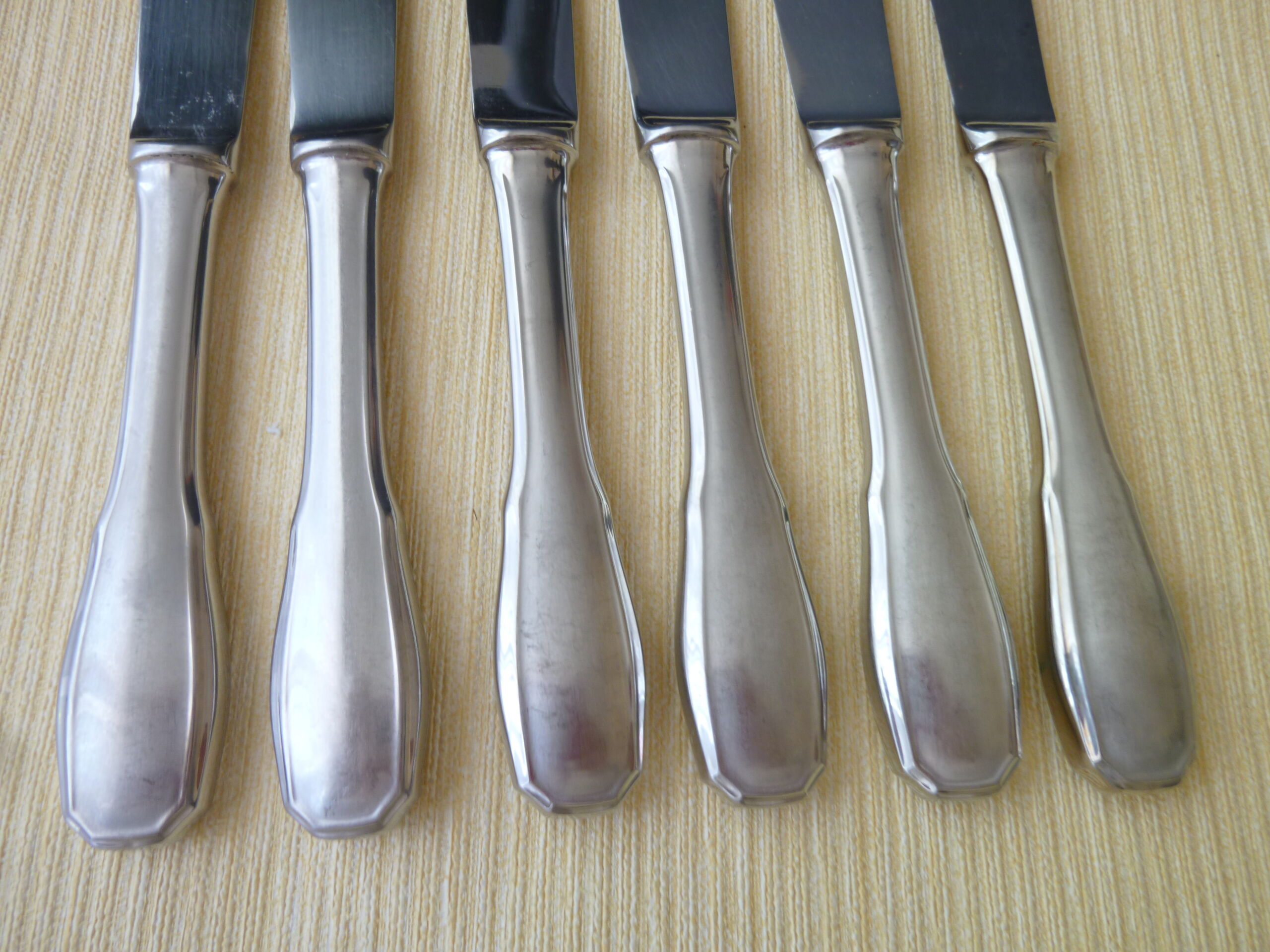 Set de 6 couteaux de table monocoque Orféal