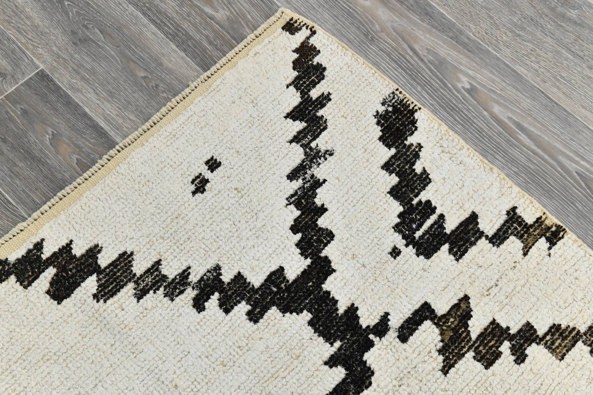 7x10 Neutral White Modern Super Soft Moroccan Rug, 216x294Cm