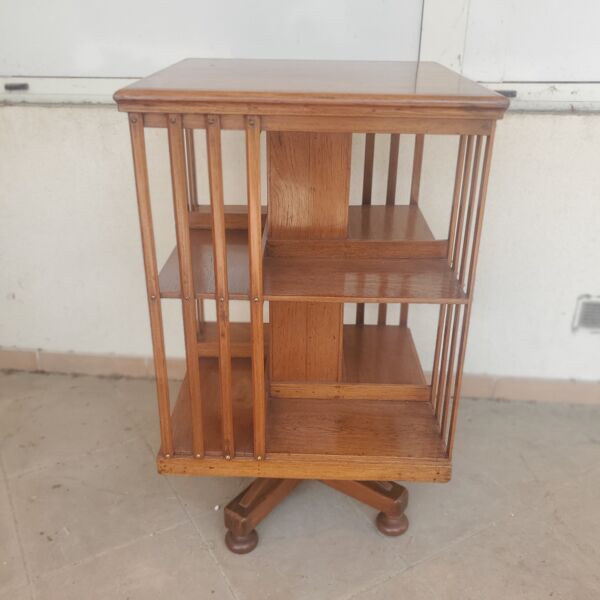 Bibliothèque tournante