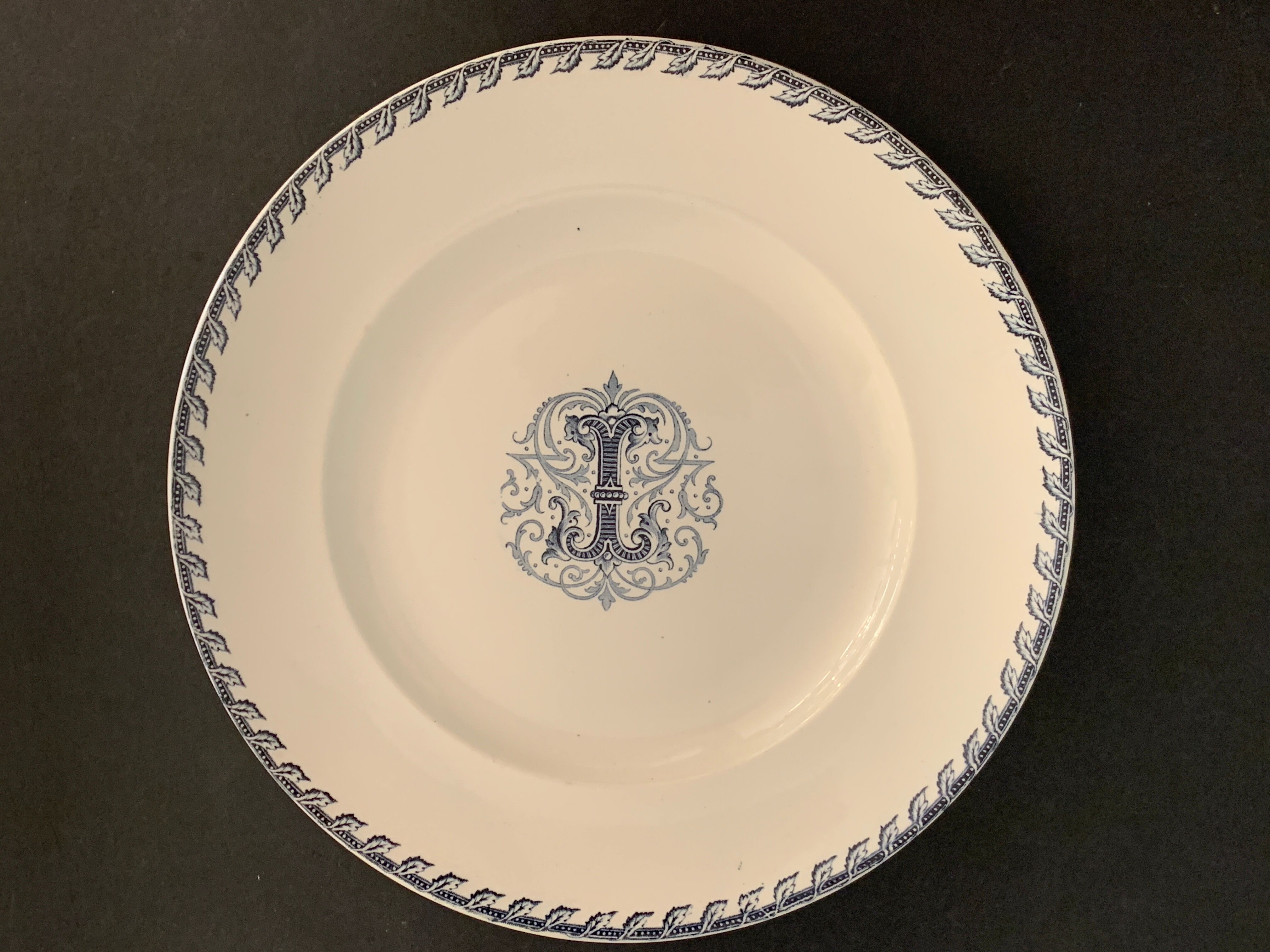 6 dessert plates and old earthenware dish, KG Lunéville