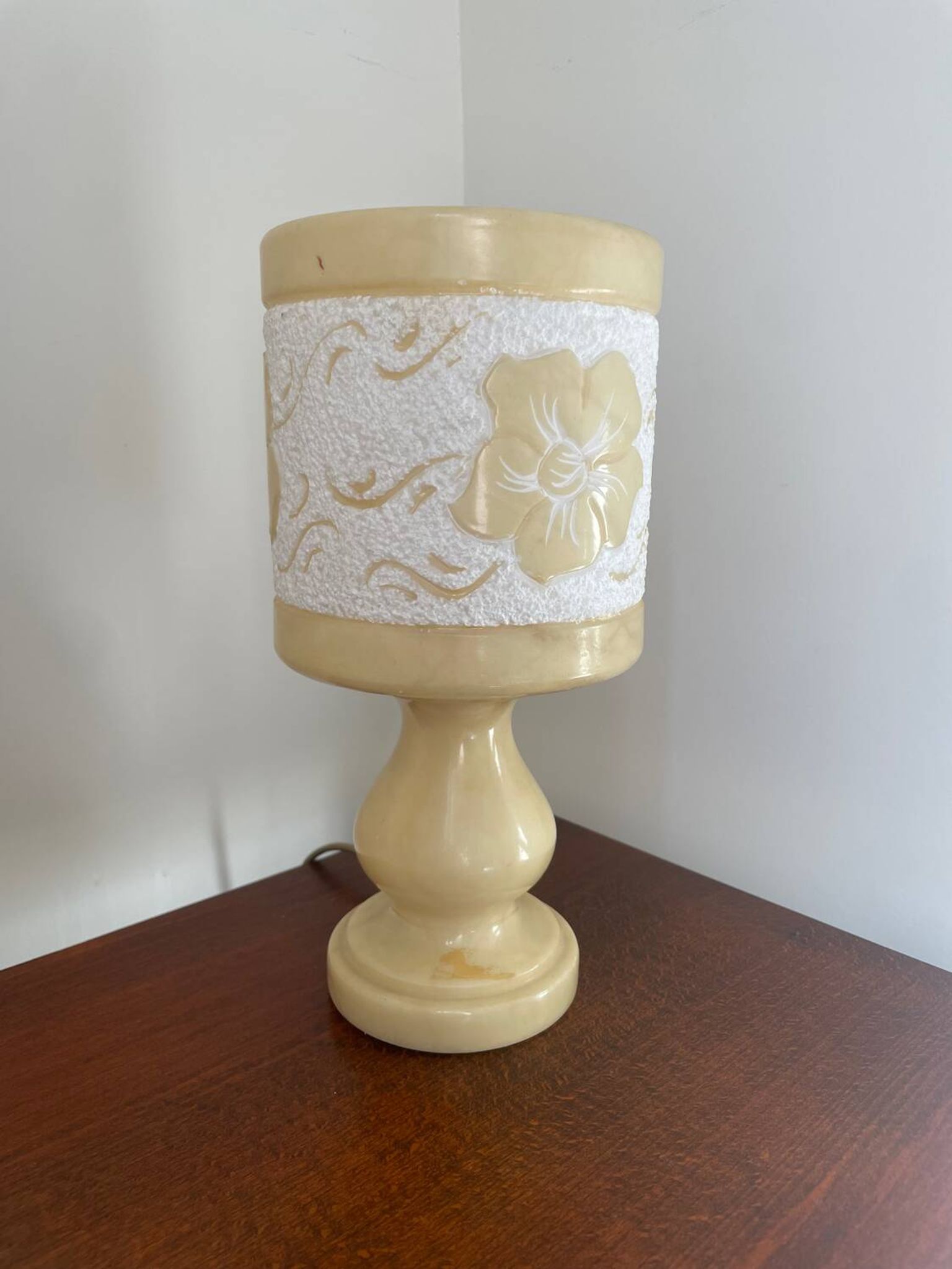 Lampe à poser en albâtre