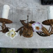 Applique murale vintage en métal doré et fleurs