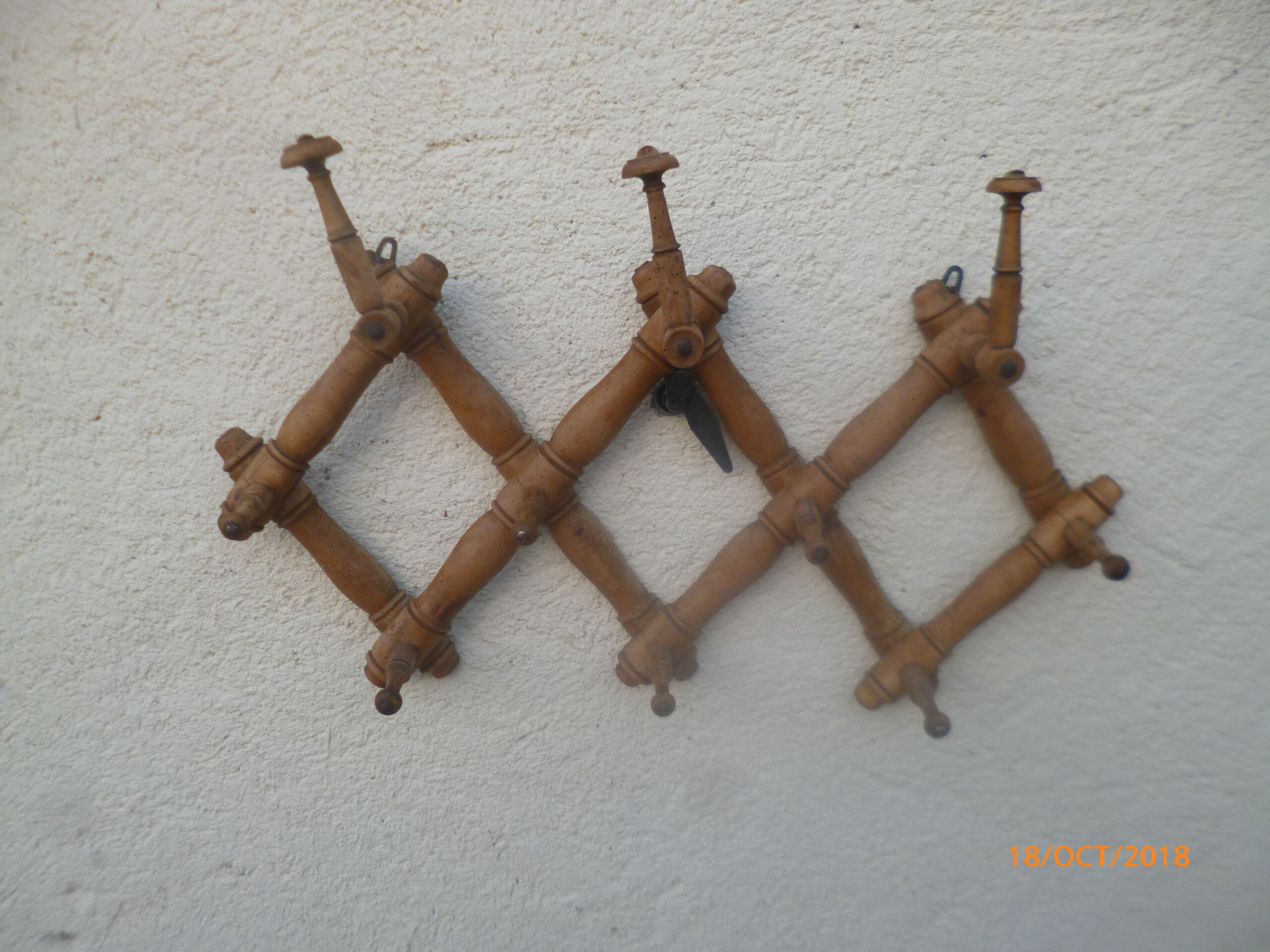 Patère porte manteau bois imitation bambou accordéon 1900