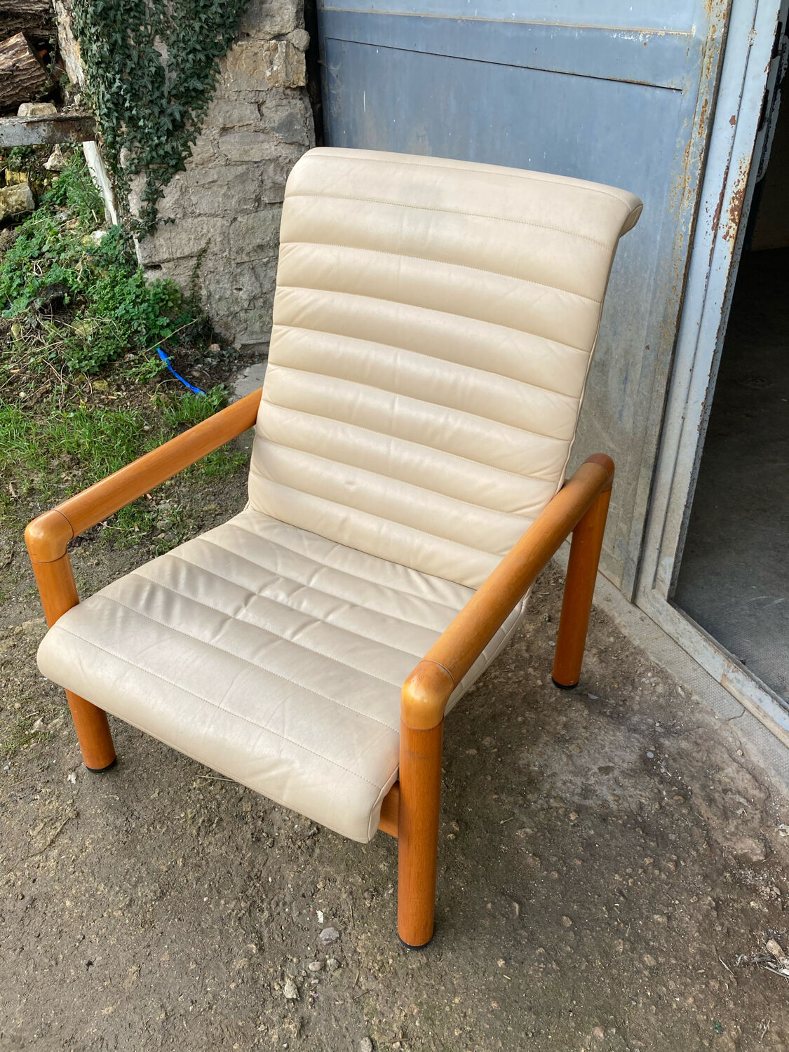 80s cream leather armchair Flàttoto