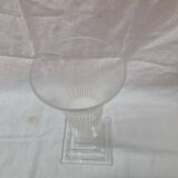 Crystal vase piedouche