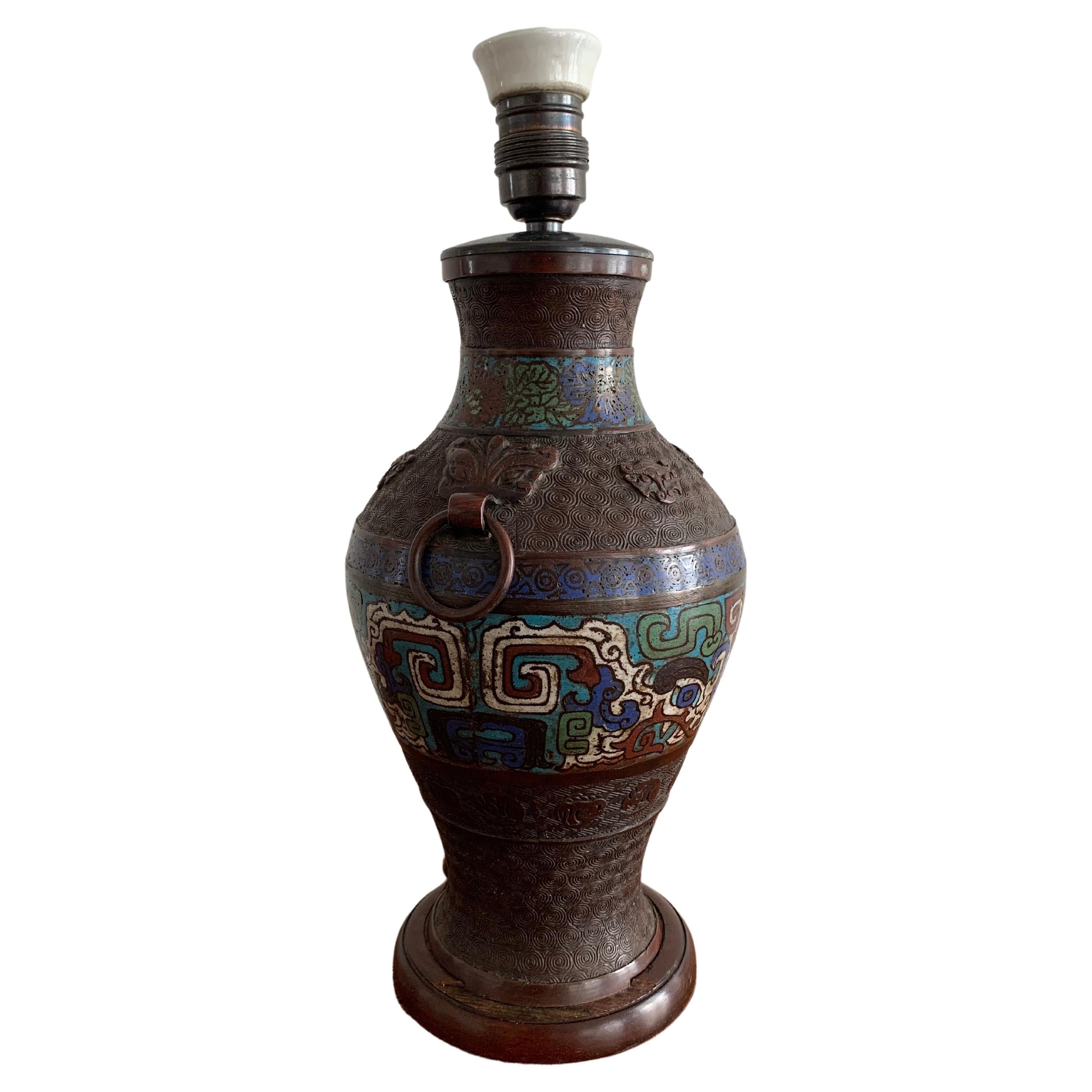 Partitioned table lamp in bronze, China 1880