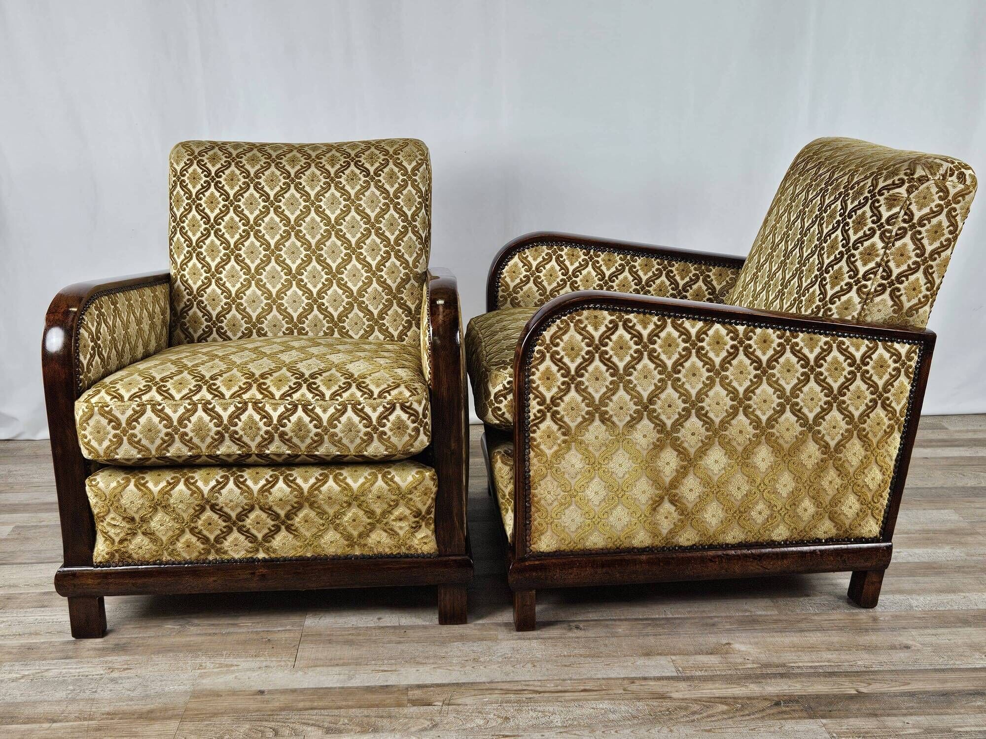 Paire de fauteuils Art Déco des années 1930 recouverts de tissu