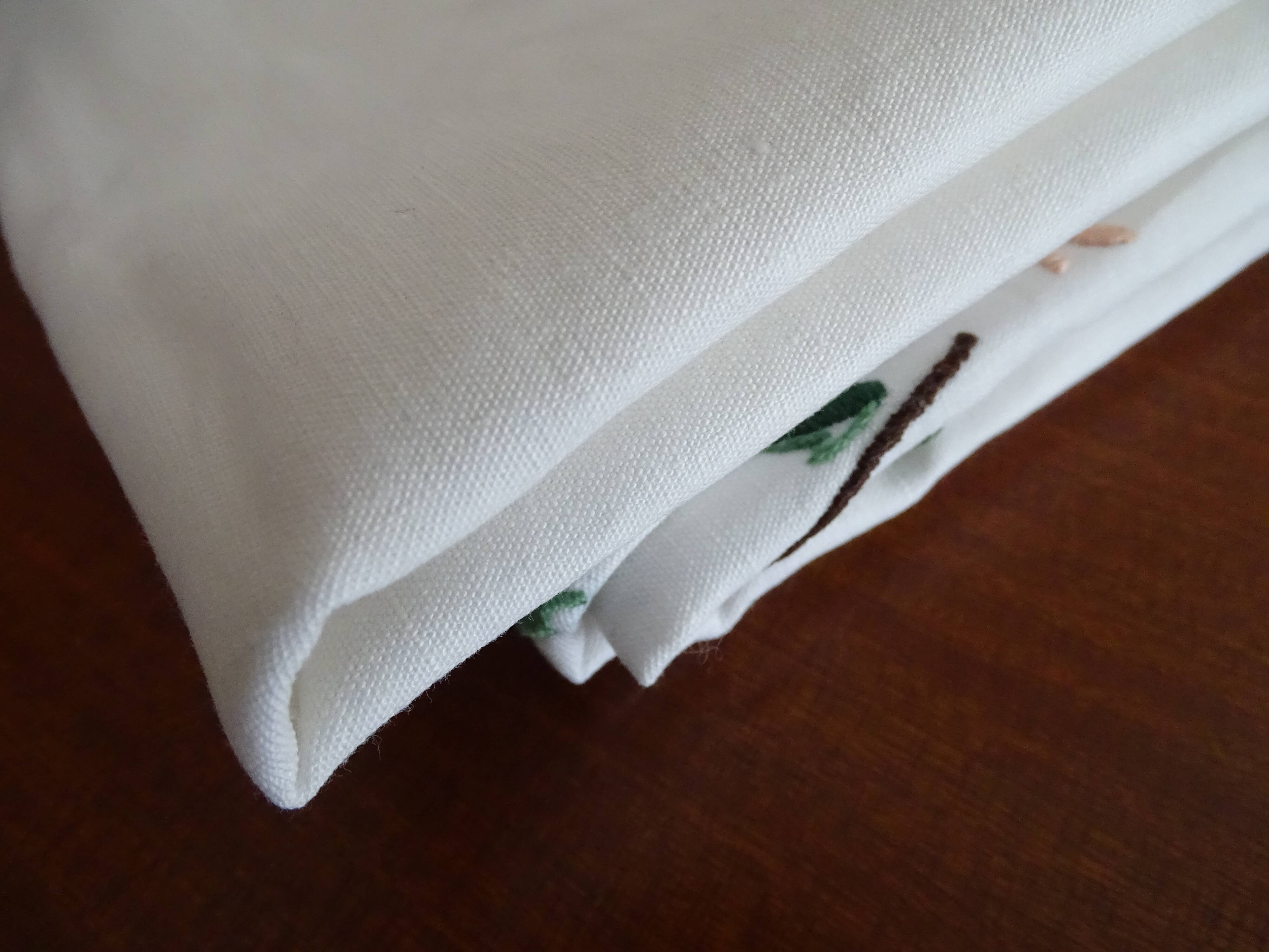 Round tablecloth embroidered hand linen mestizo 150 cm old colorful embroidery.