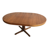 Baumann dining table in teak.