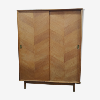 Wardrobe sliding doors