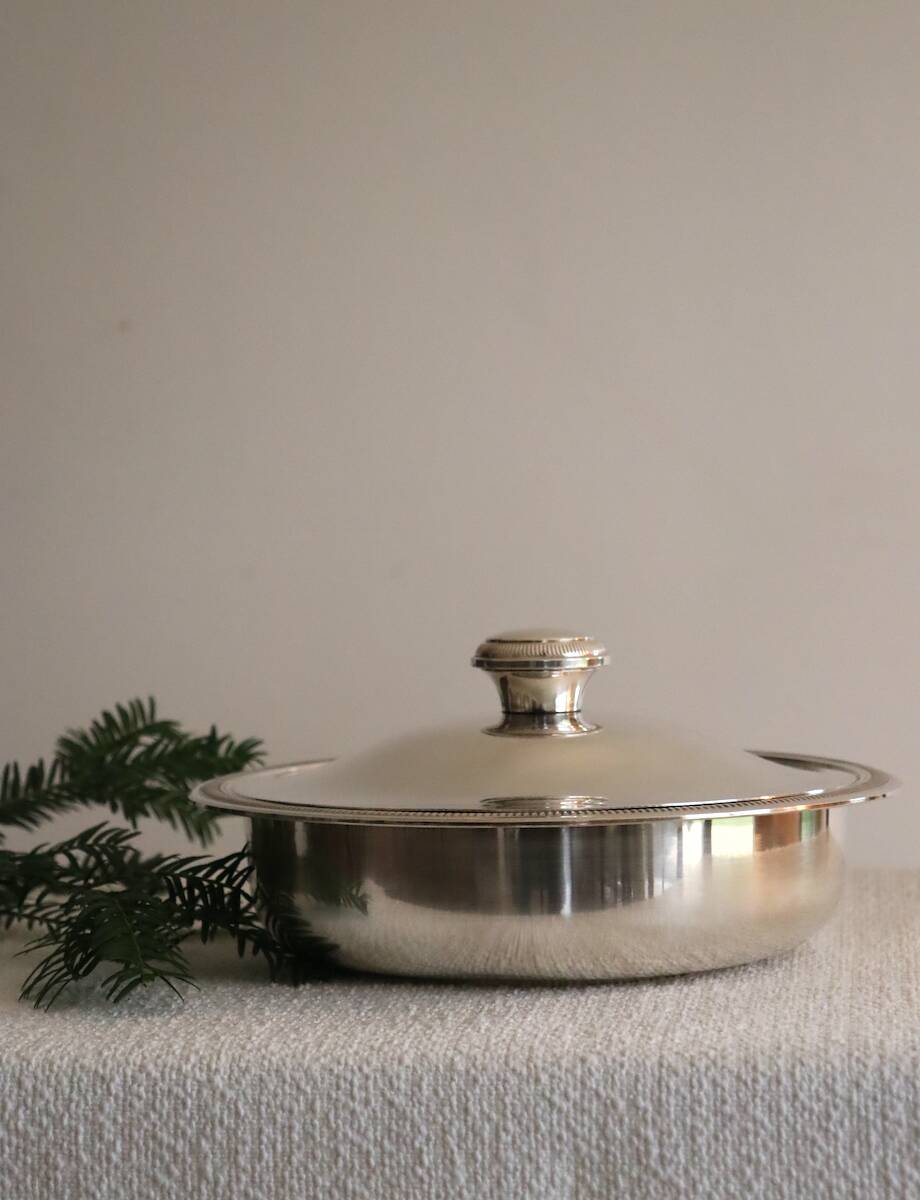 Légumier avec couvercle en métal argenté