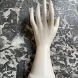 Hand white ceramic baguier H16