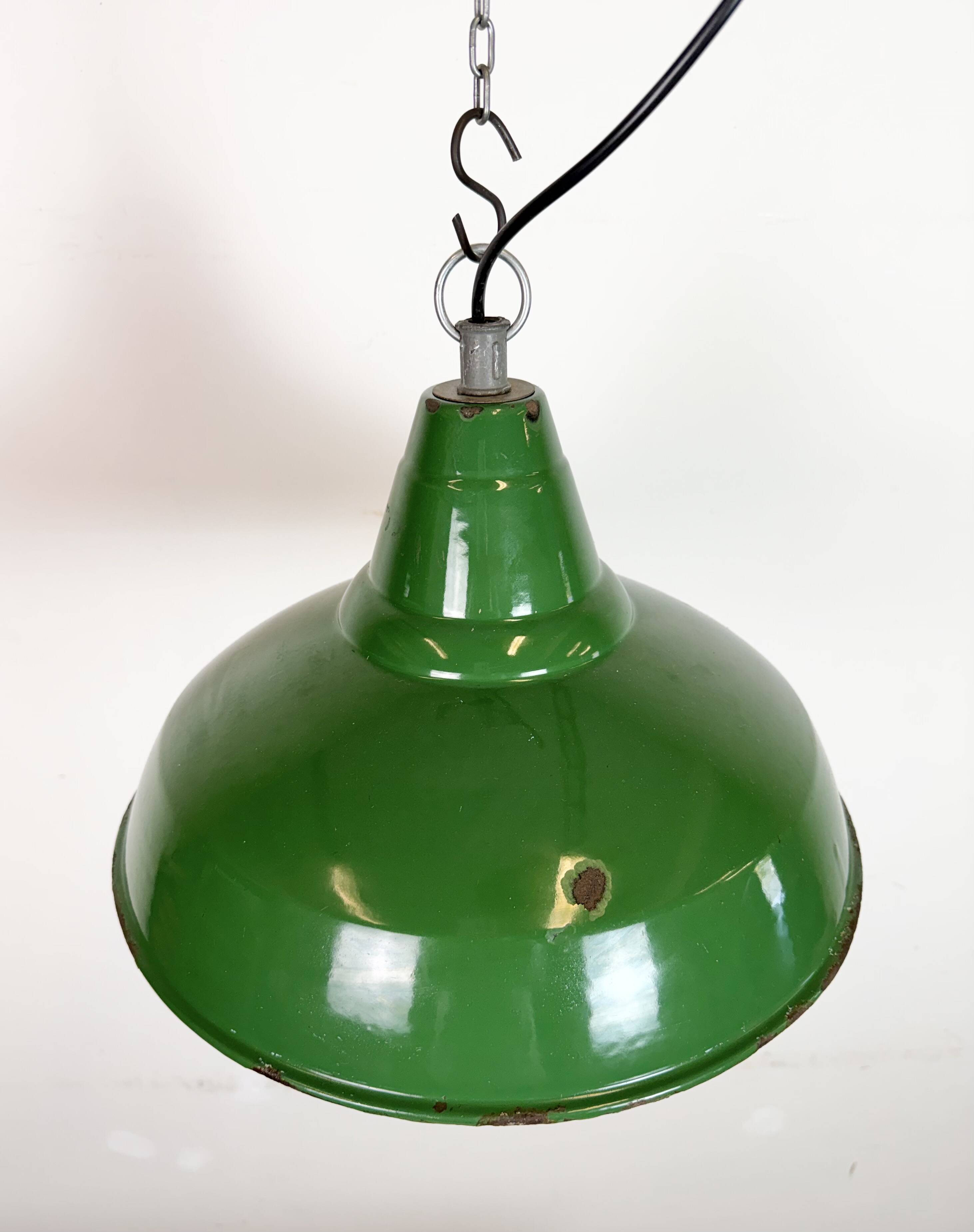 Industrial British Green Enamel Factory Pendant Lamp, 1960s