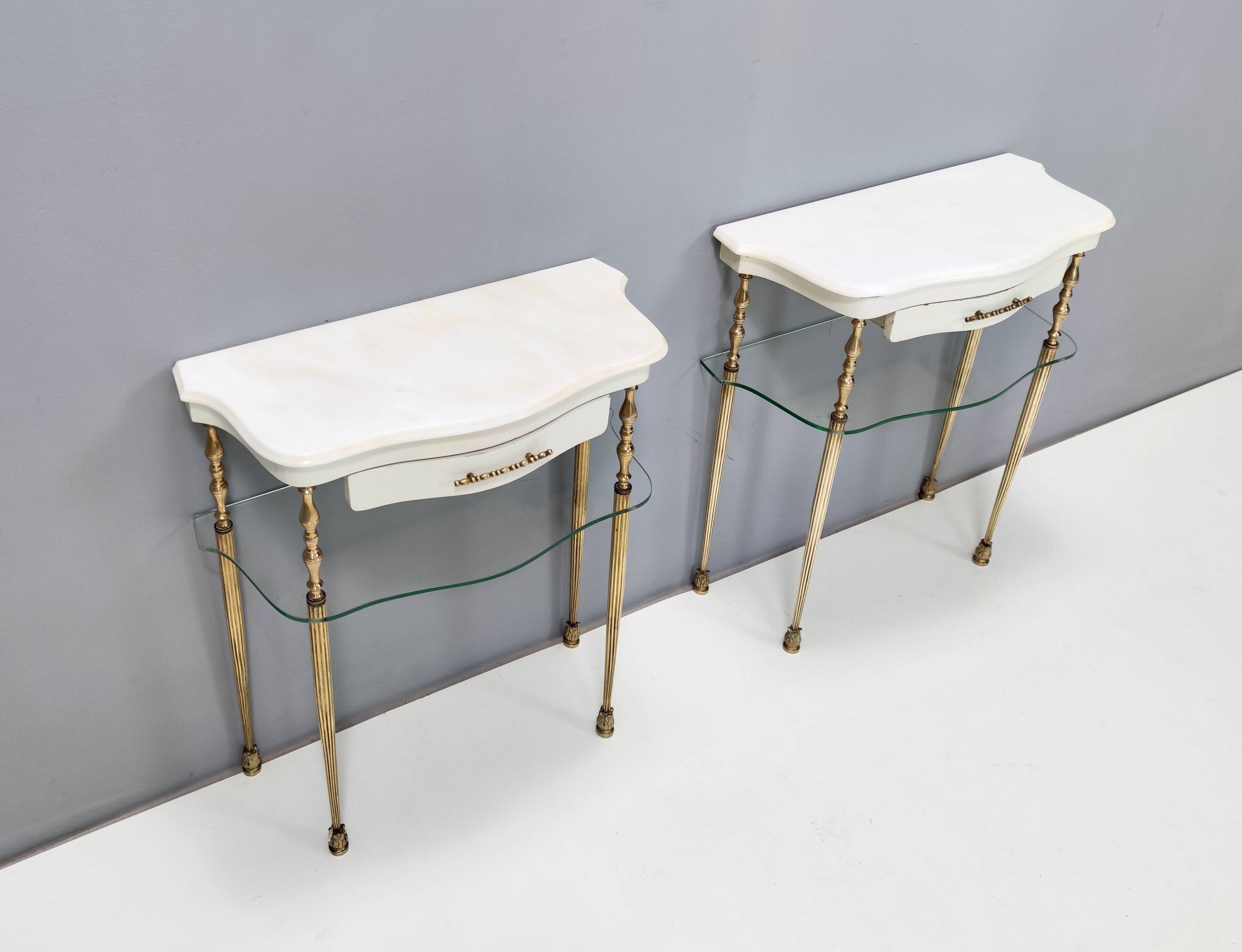 Pair of White Lacquered Nightstands with Marble Tops and Glass Shelves, Italy