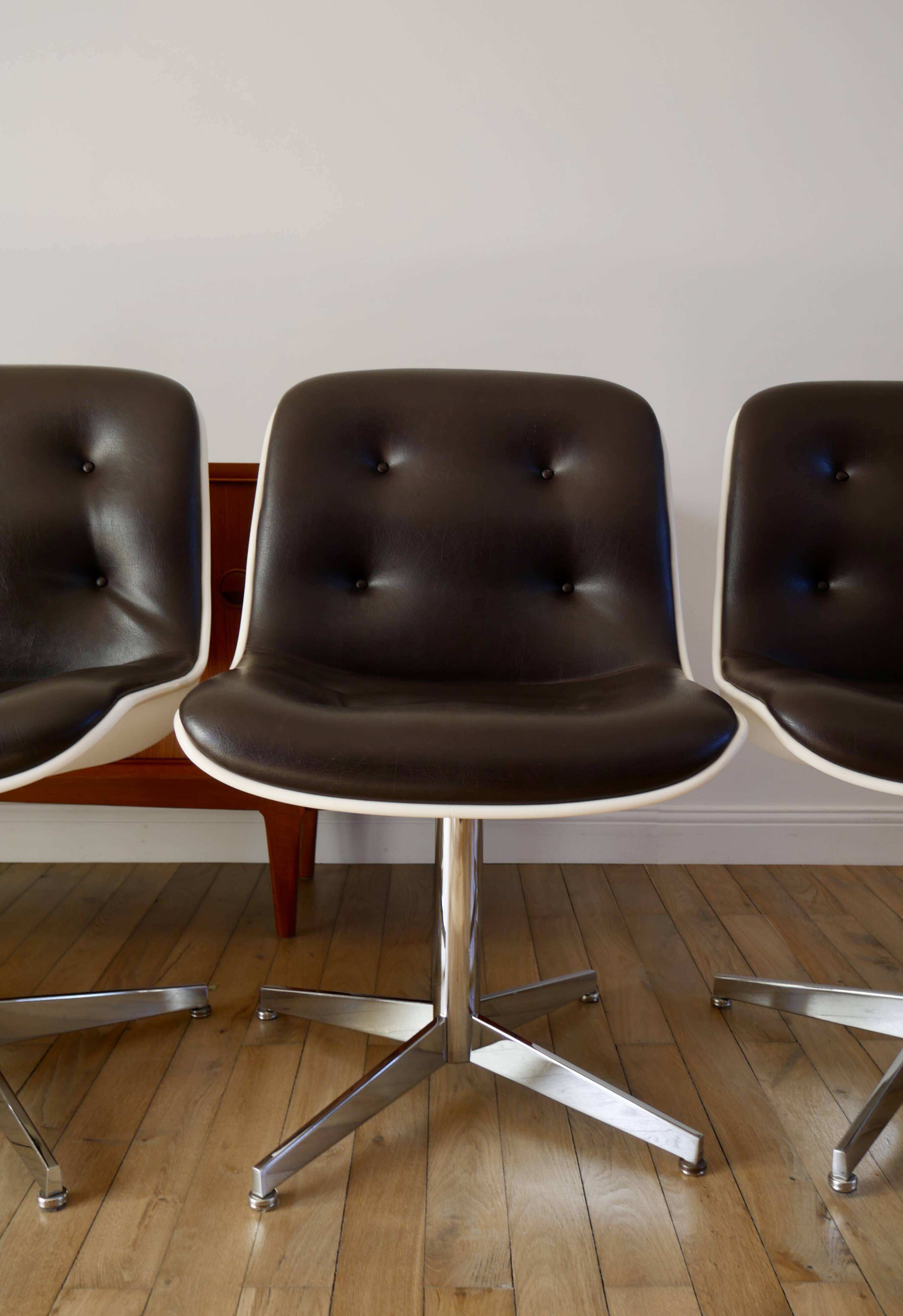 Set of 4 Executive Strafor shell chairs in leather, plastic and chrome 1970s