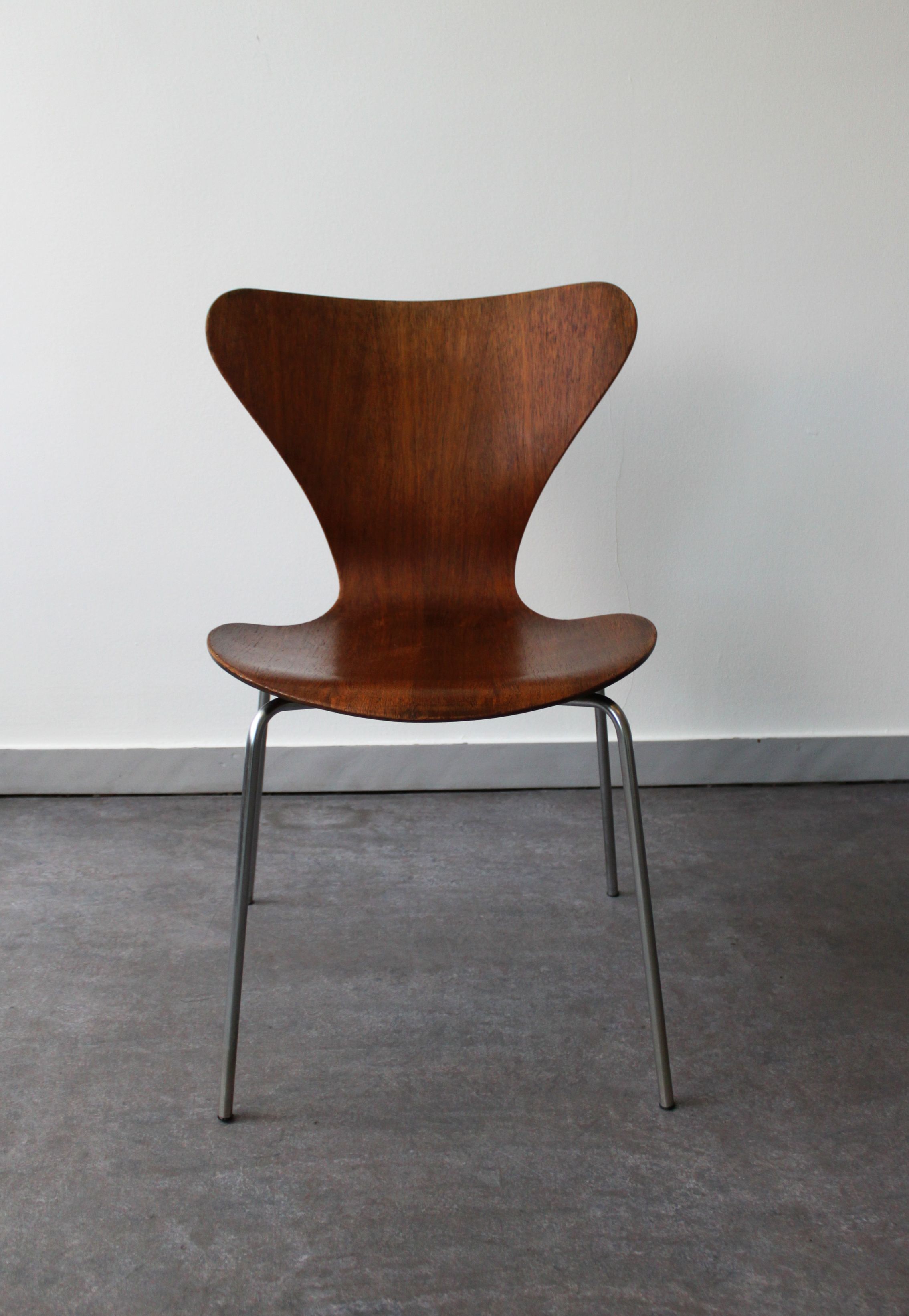 Set of 4 chairs series 7 by Arne Jacobsen for Fritz Hansen, 60's.