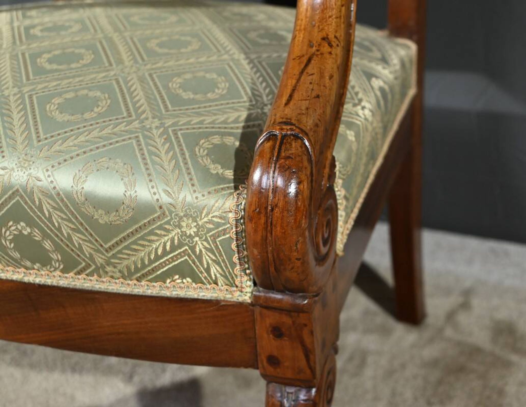 Pair of Crossed Armchairs in Mahogany, Restoration Period – Early 19th Century