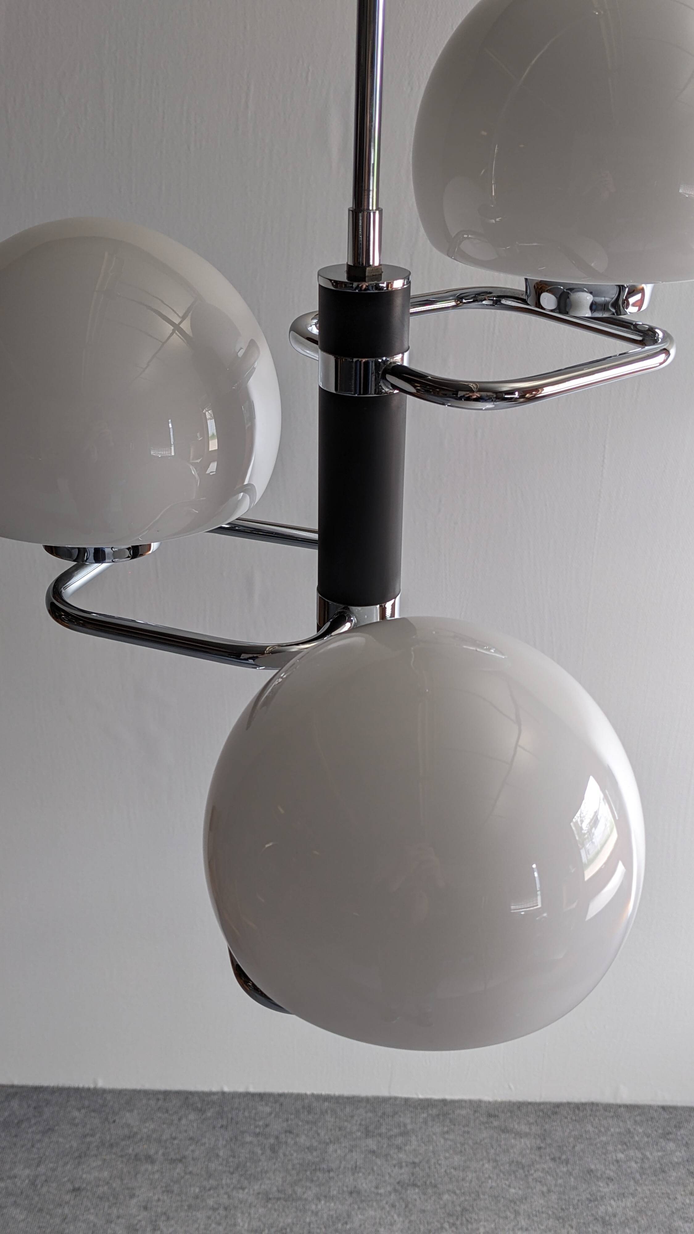 Space Age 3-light chandelier in white opaline, Italy circa 1970