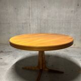 Baumann dining room round table