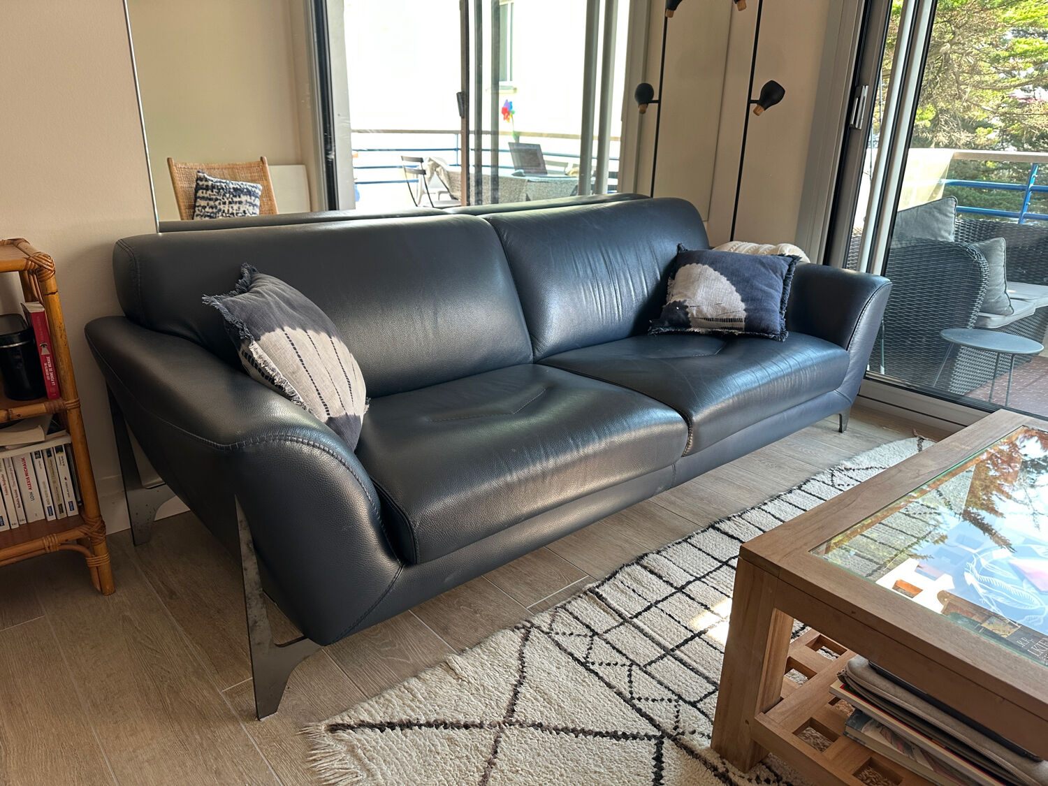 3-seater navy blue leather sofa Ligne Roset model Réflexion