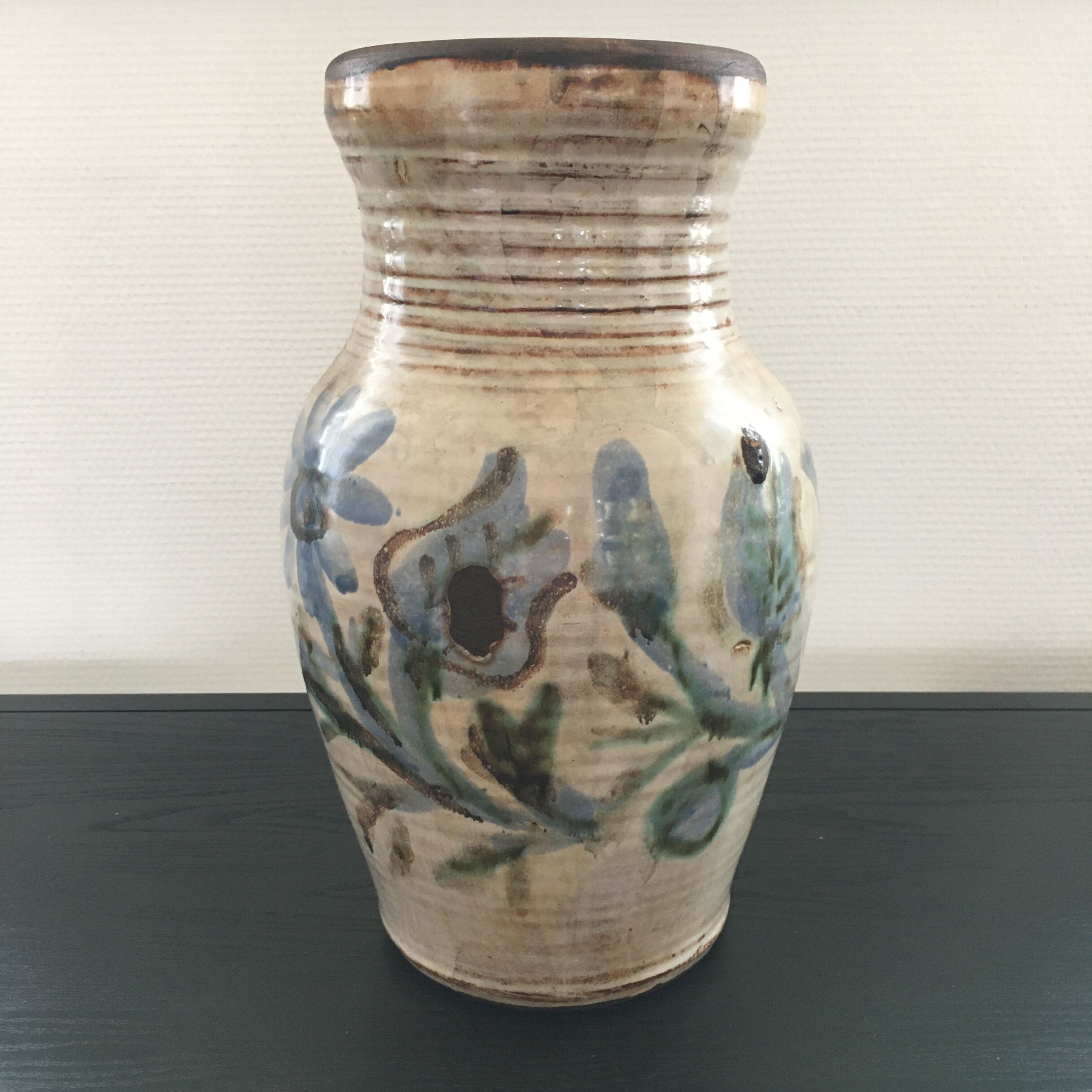 XL vase with floral decoration
