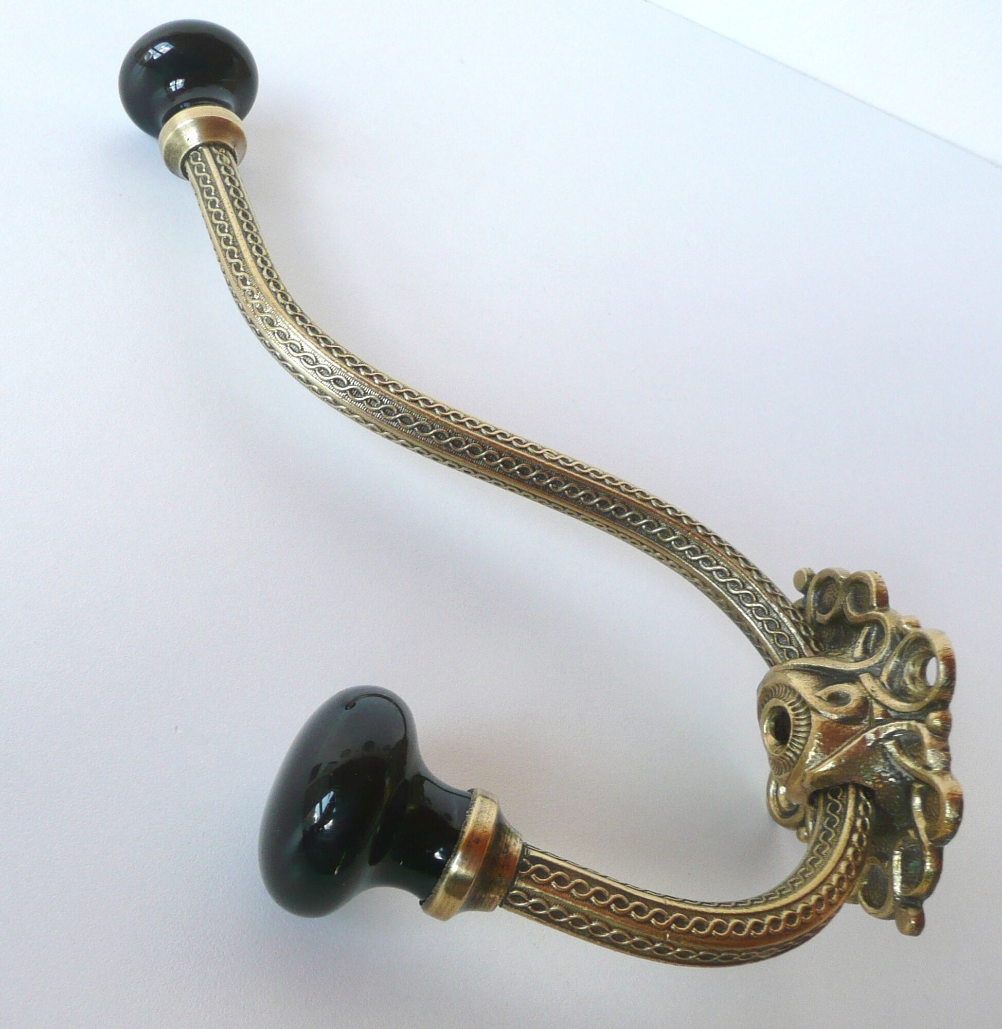 Former patere bronze and porcelain coat holder