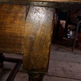 Desk table