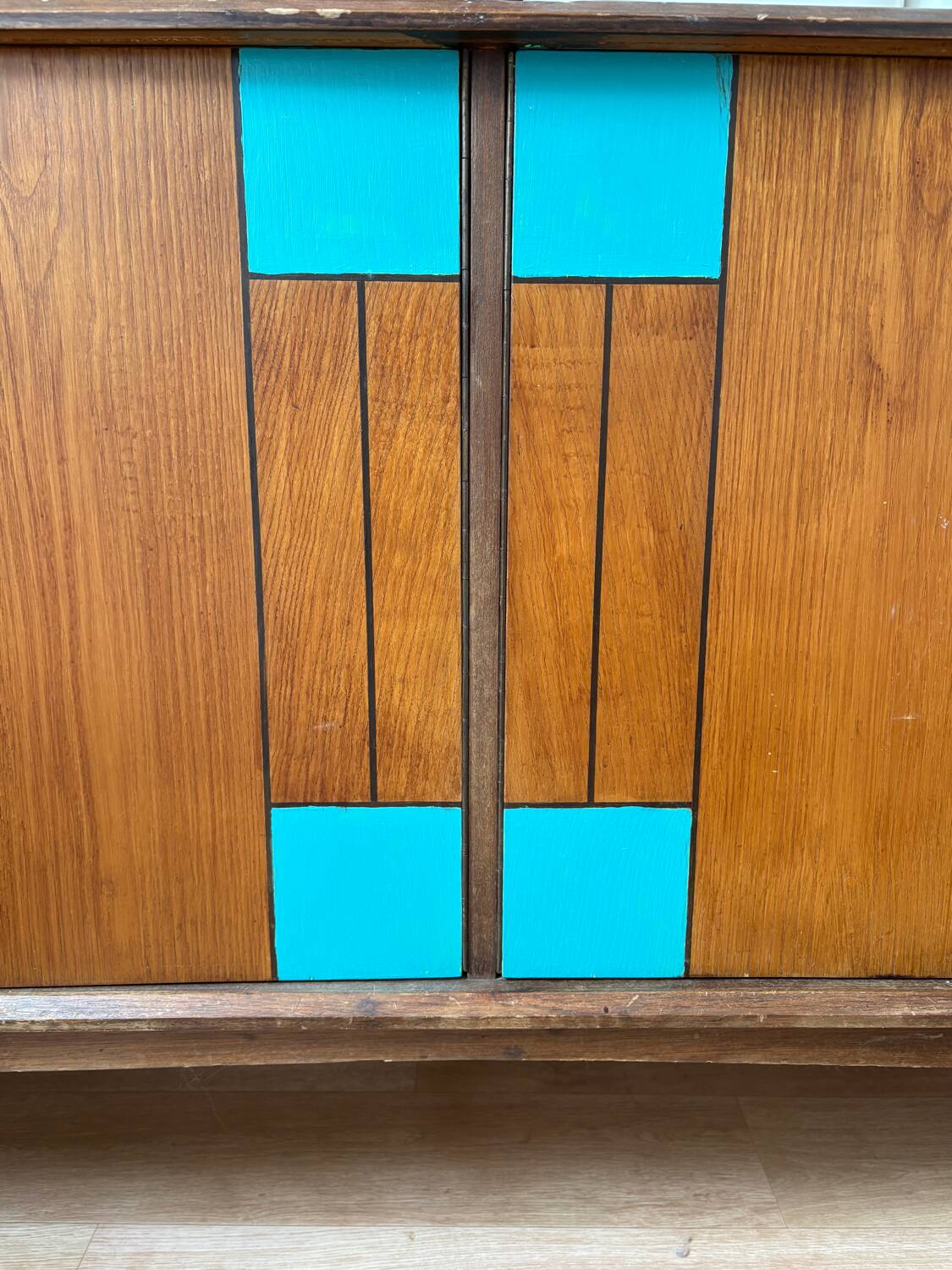 Buffet vintage années 60 – pièce rare