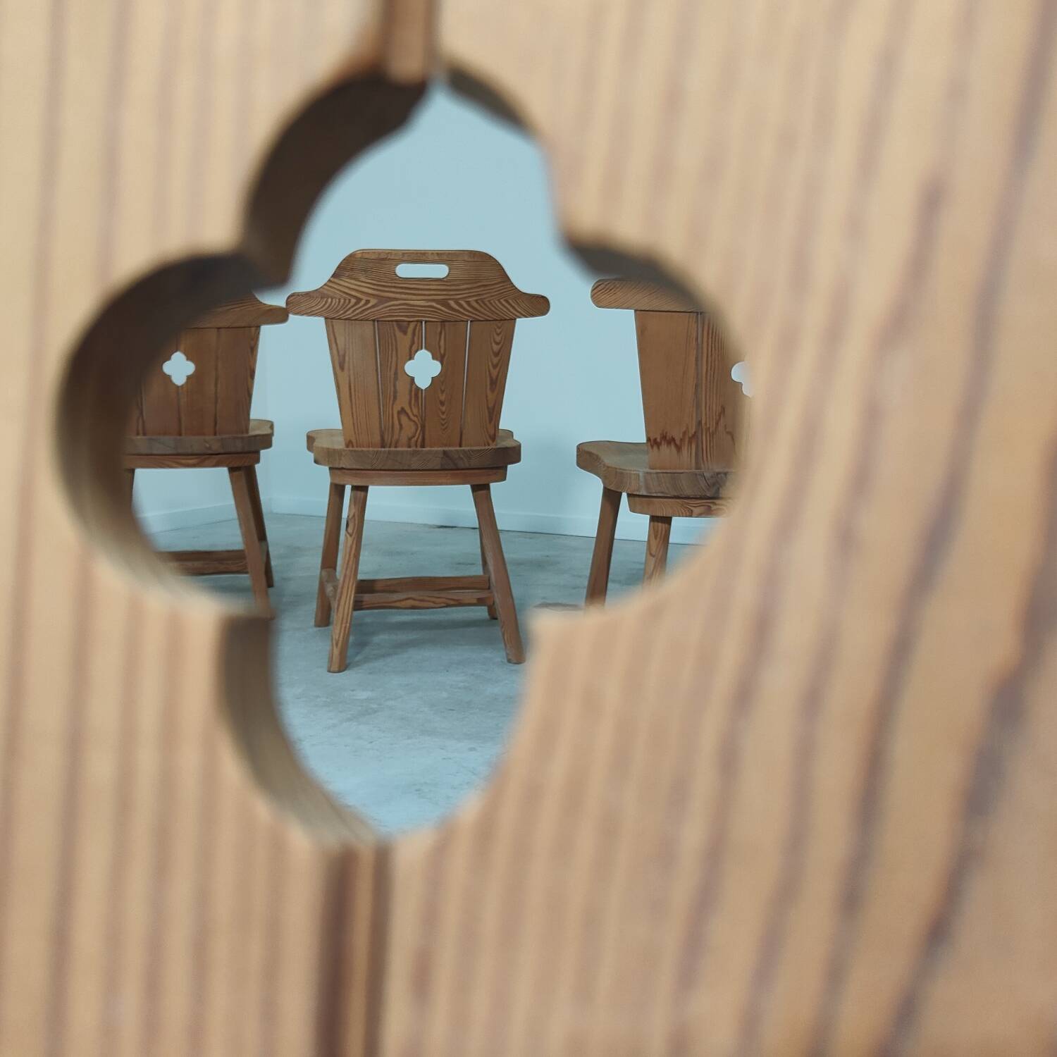 Set of 4 Vintage Tyrolean Dining Room Chairs in Pine, 1970s.