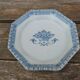 Grand plat octogonal ancien en faience de Rouen