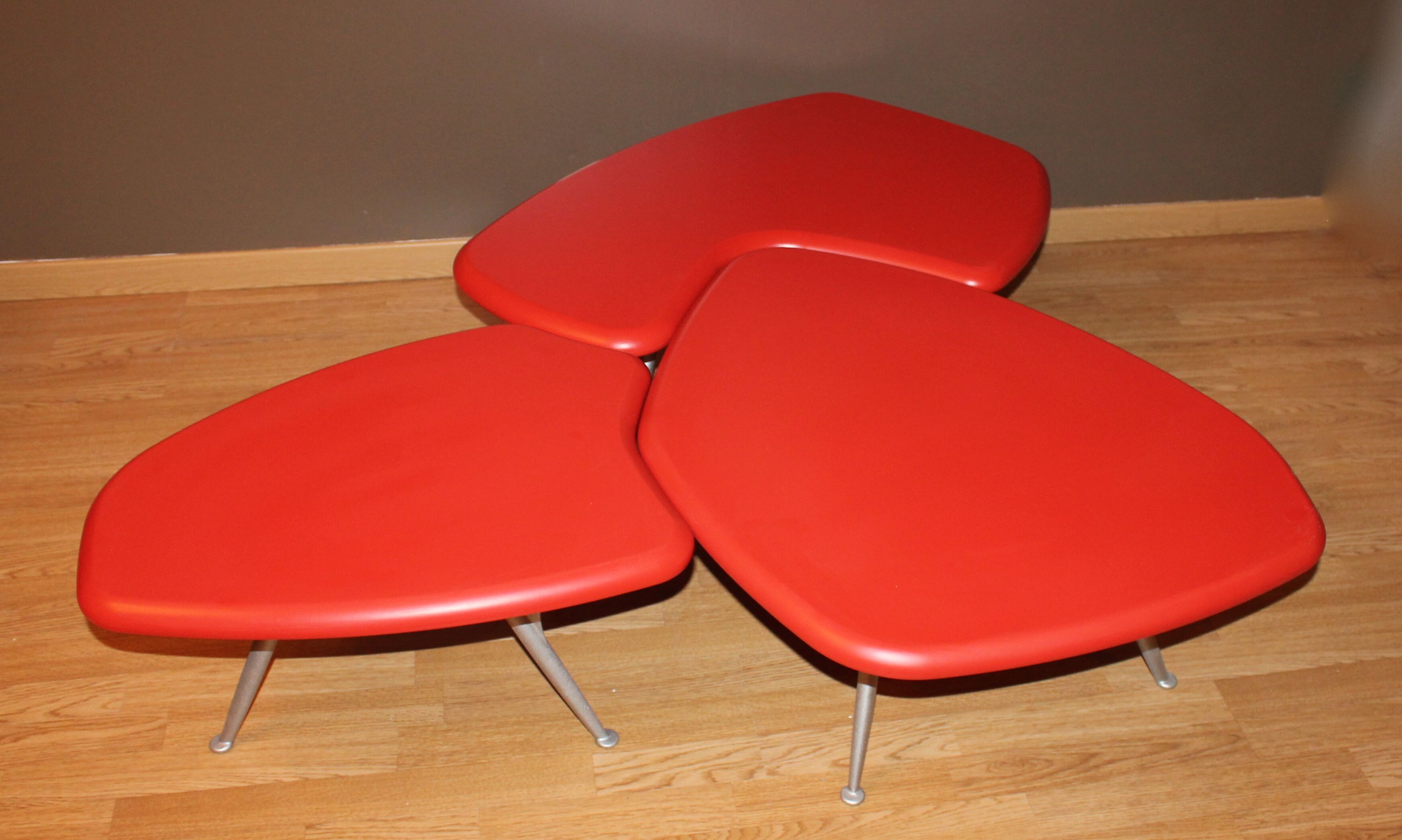 Set of 3 tables low Shu by Roderick Vos for Linteloo
