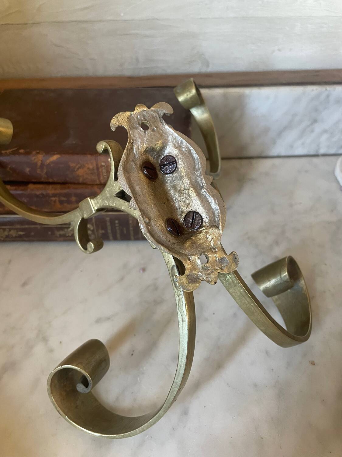 Coat rack, double hook in bronze from the 19th century.