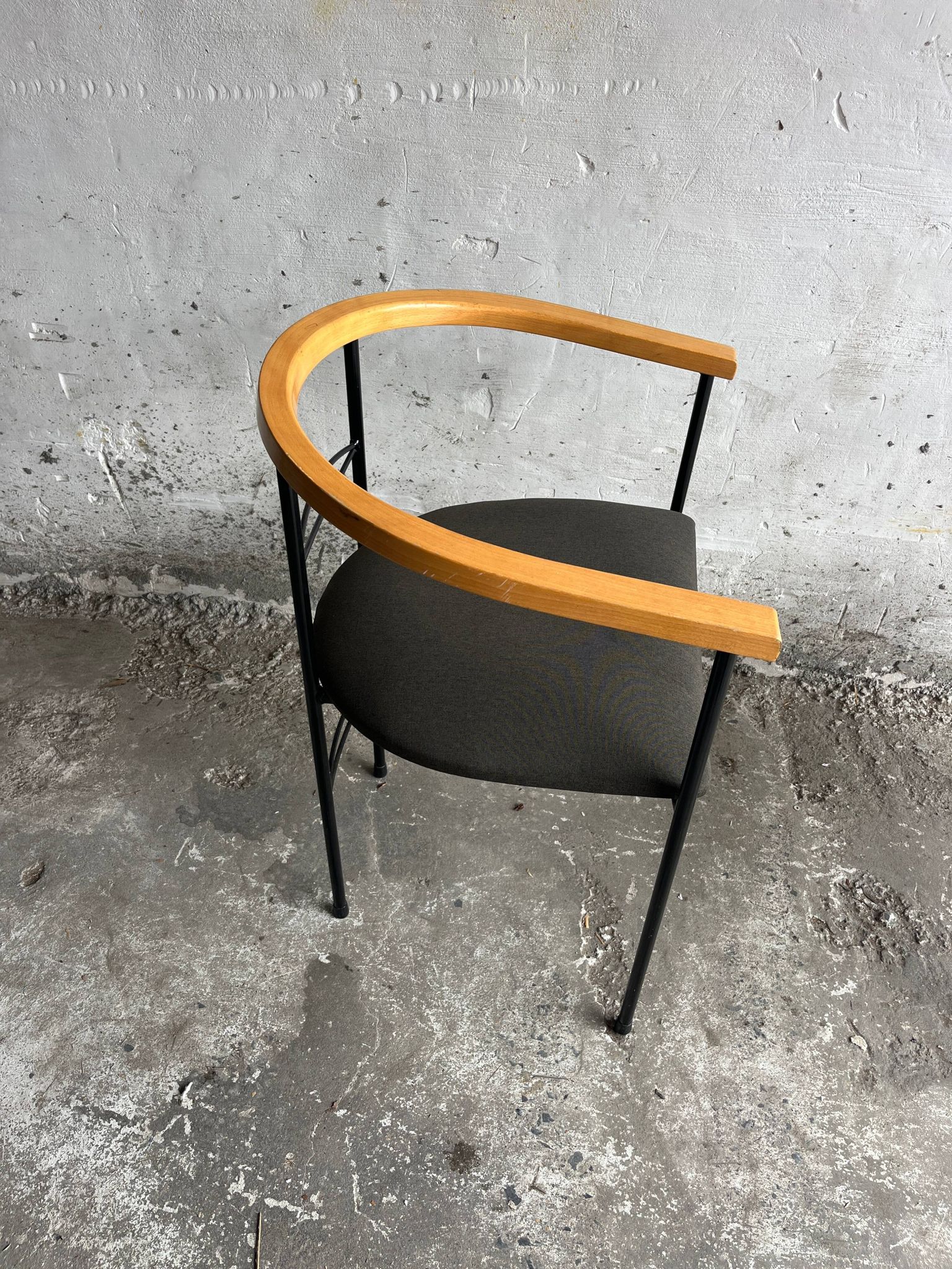 Lot de 6 chaises de salle à manger postmodernes