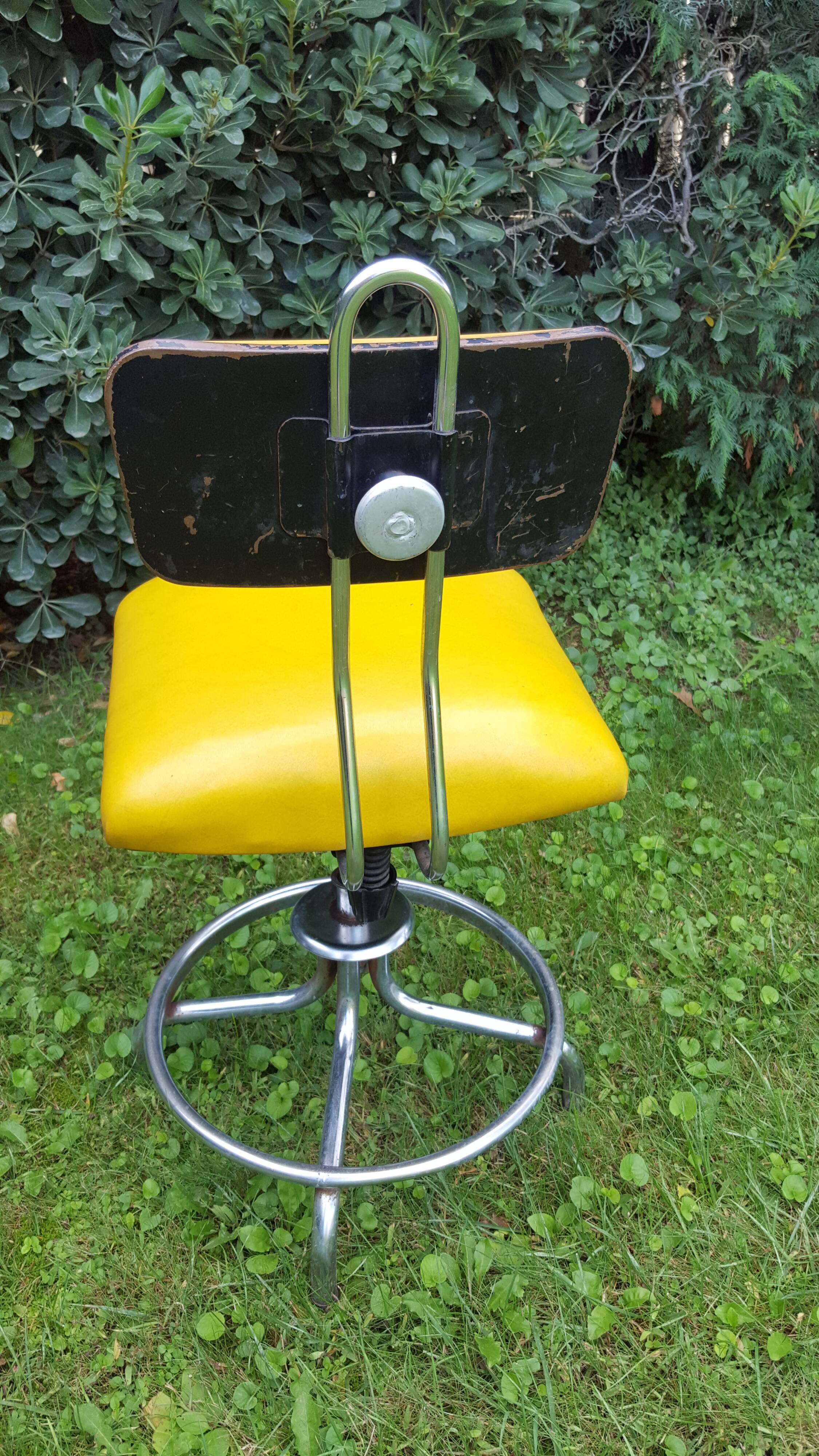 Fasem chair design Henri Liber, mustard color