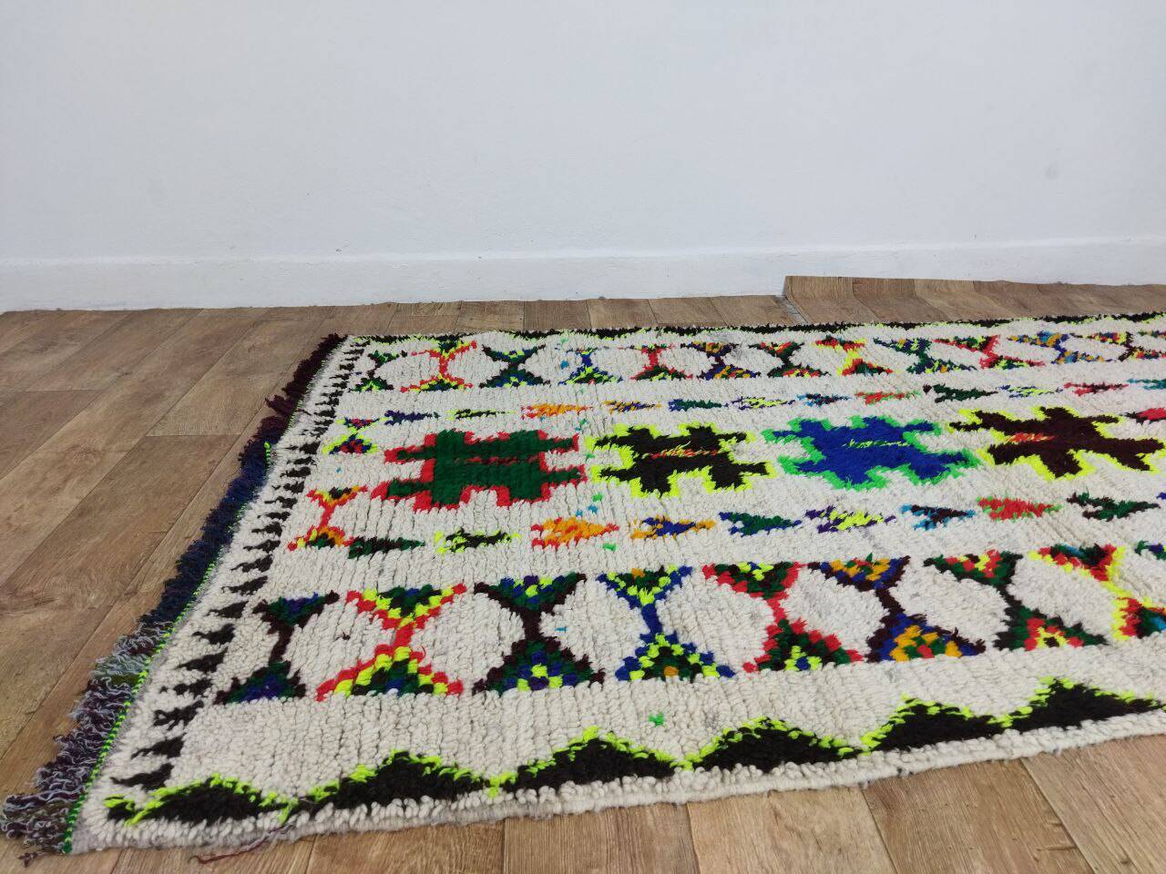 Handcrafted Moroccan Berber Rug 233 X 136 CM