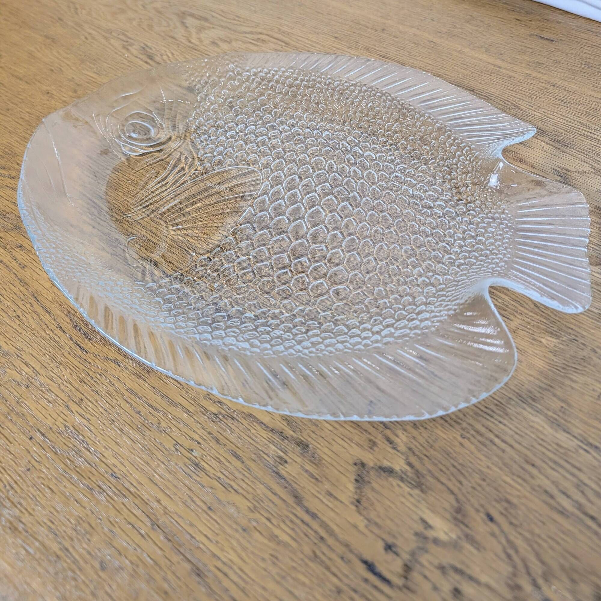 Large fish platter in transparent glass ARCOROC
