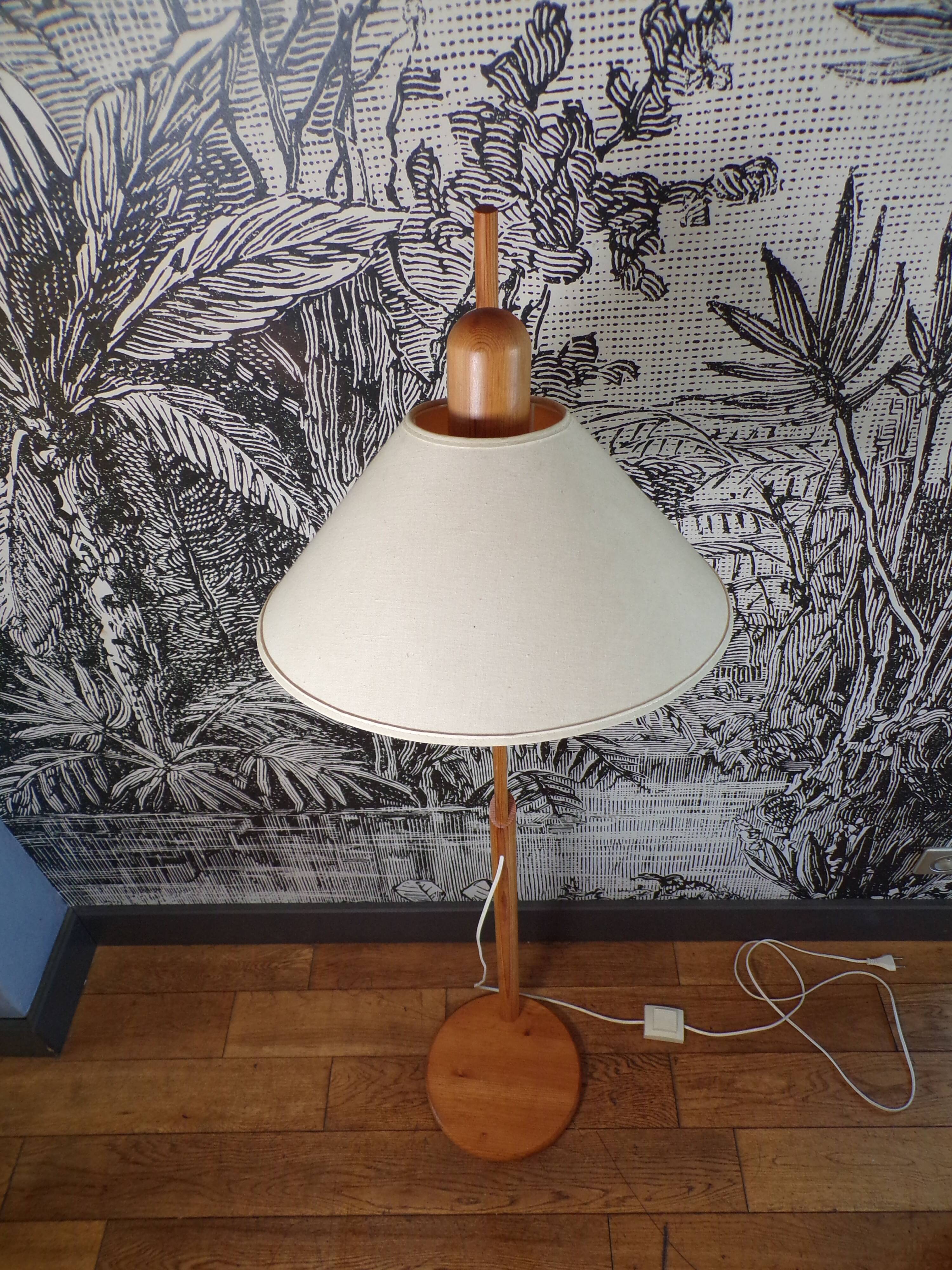 Scandinavian pine floor lamp
