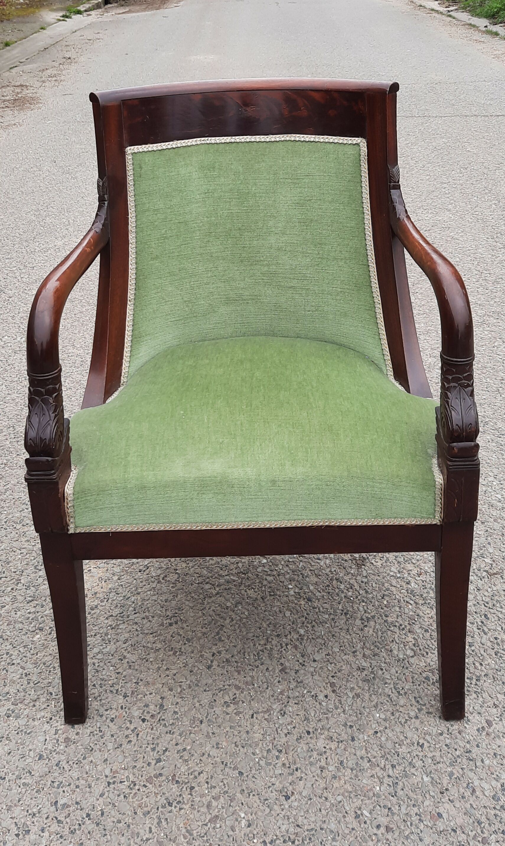 Dining armchair